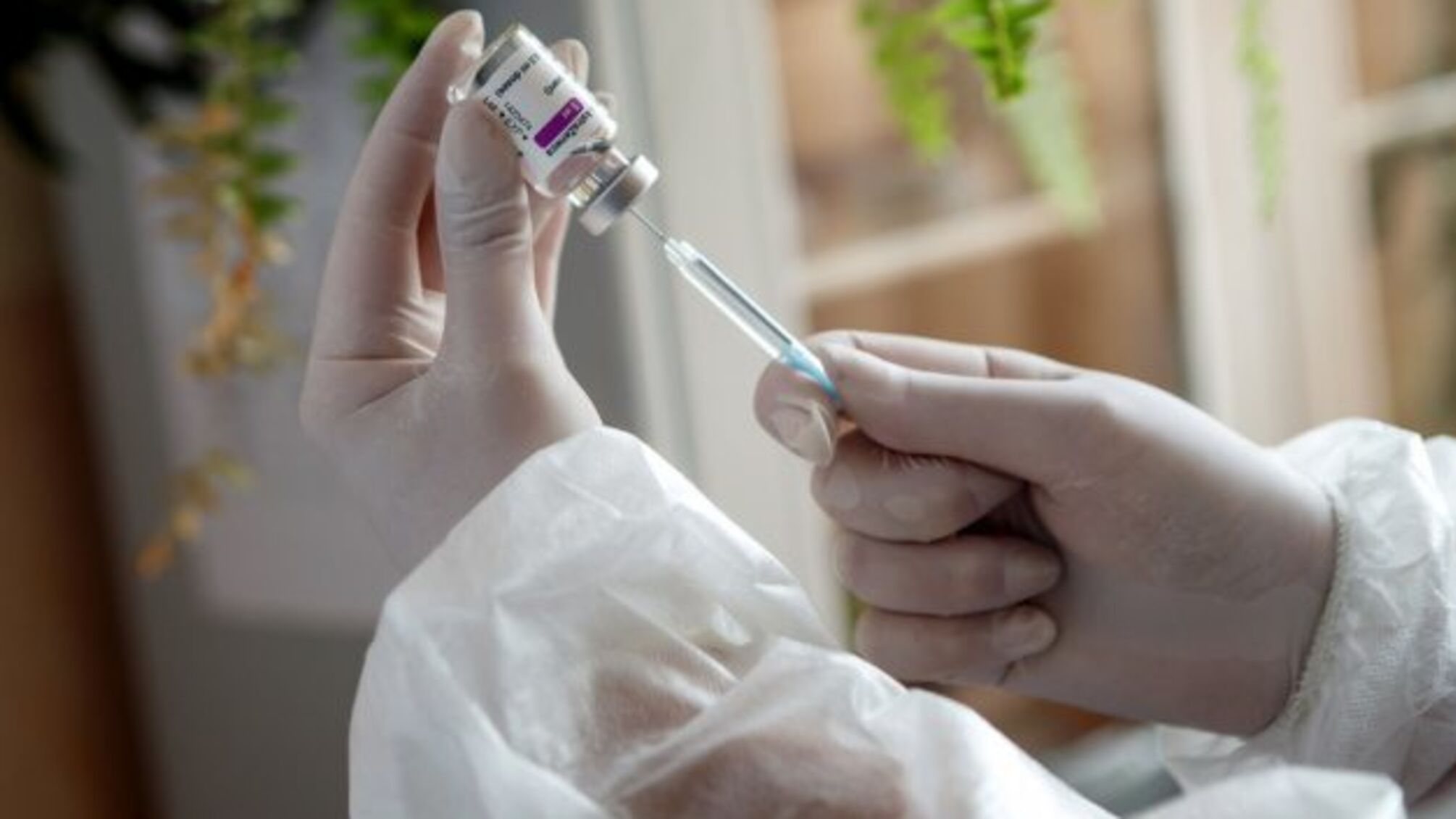 Понад 52 тисячі українців вакцинували за добу проти COVID-19