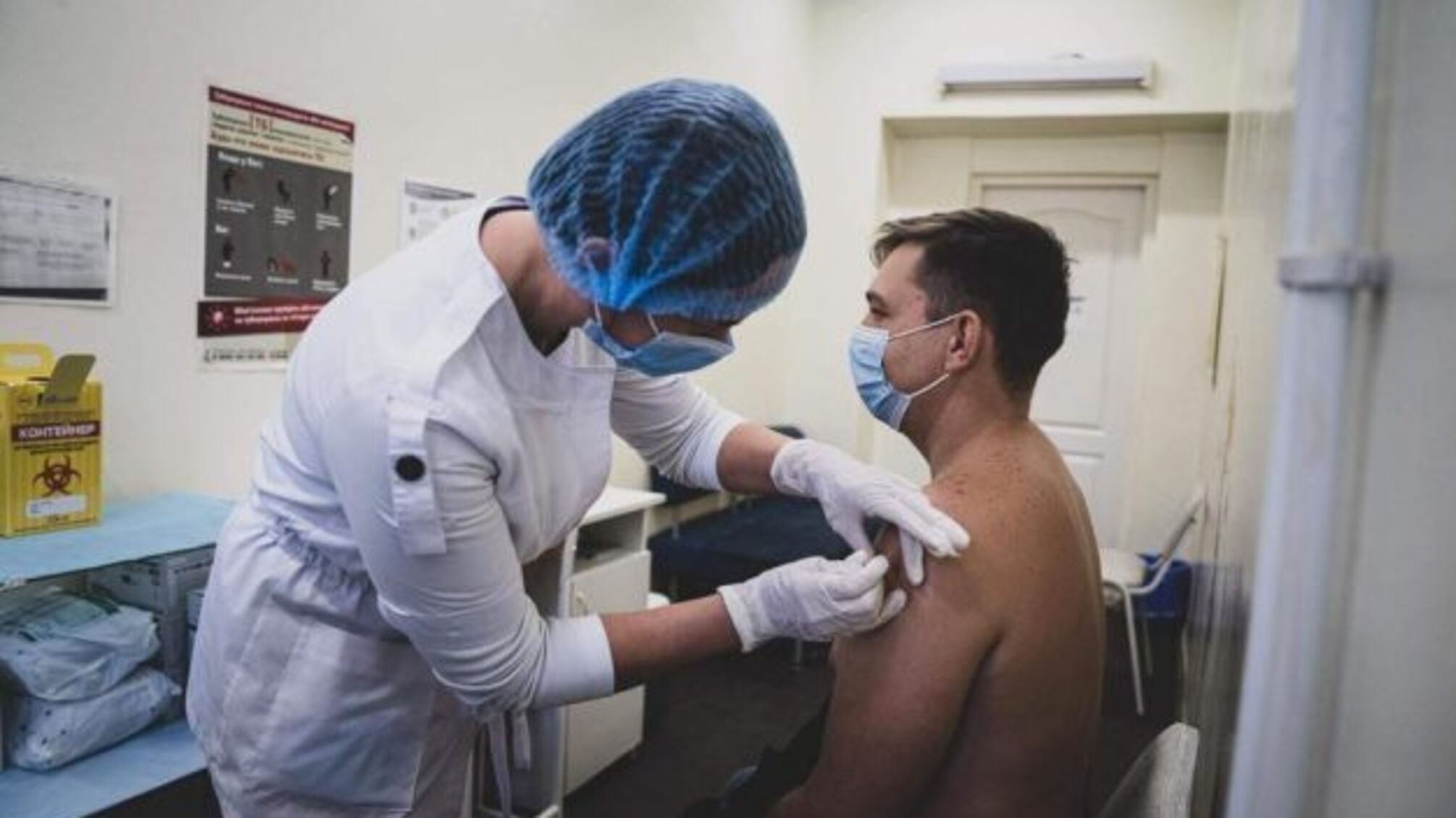 В Україні за добу вакцинували від коронавірусу майже 27 тисяч осіб