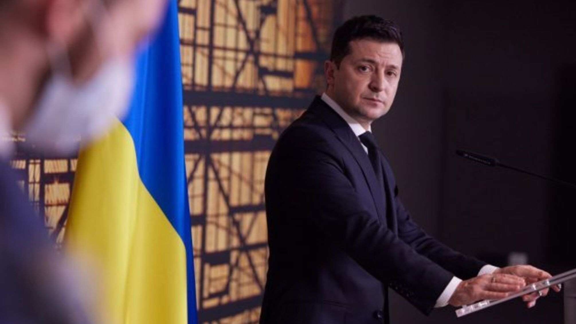 Військовий облік жінок: Президент закликав уточнити перелік професій