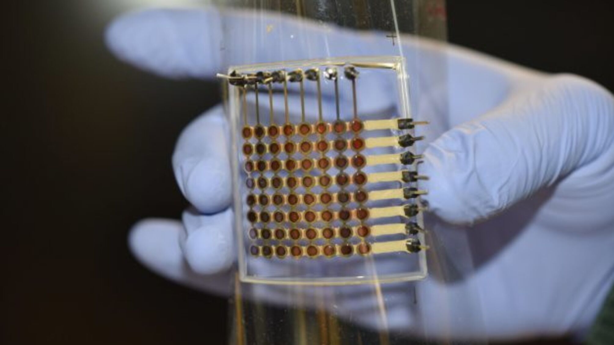 Гнучкий OLED-дисплей вперше роздрукували на принтері