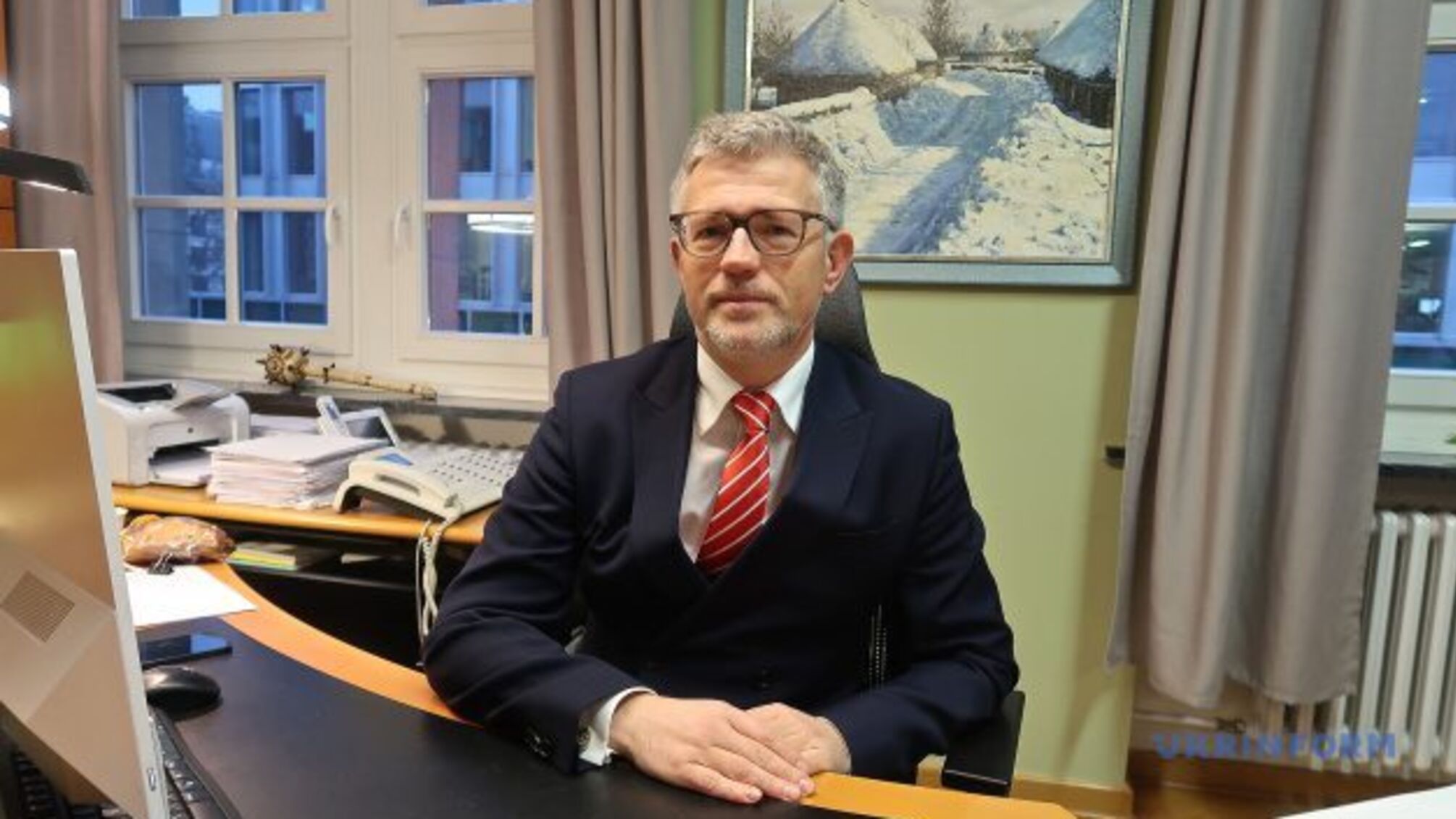 Українське посольство у Німеччині змушене вести «воєнну дипломатію» - Мельник