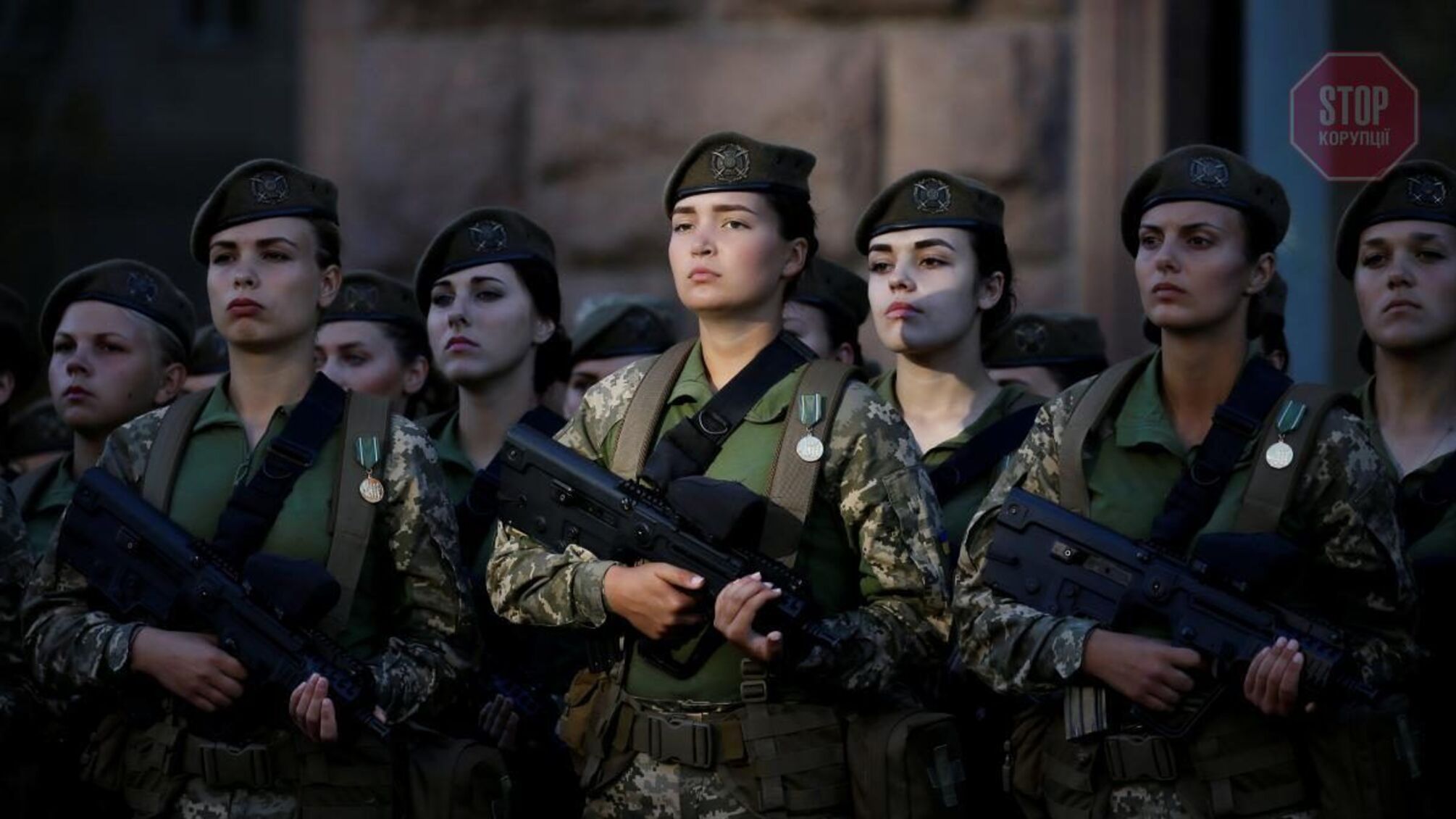 Міноборони скоротило перелік професій для жінок з обов'язковим військовим обліком