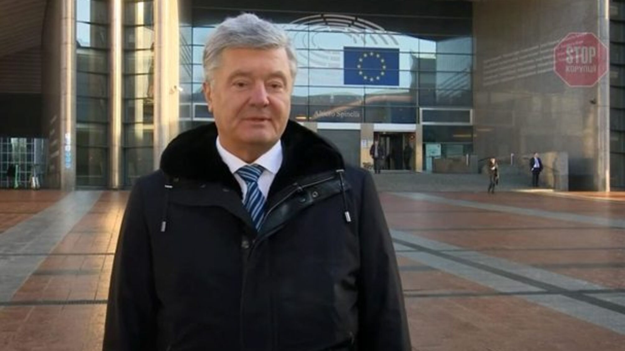 Порошенко: Я возвращаюсь, чтобы защищать Украину