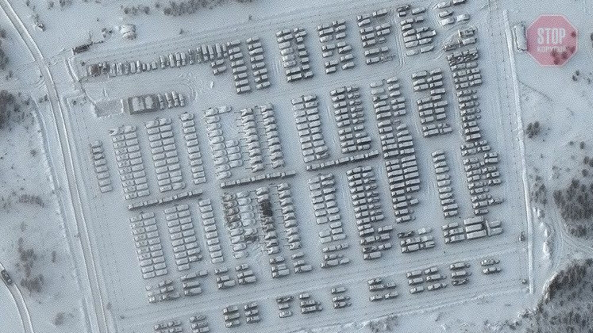 Появились новые спутниковые снимки российских войск возле Украины