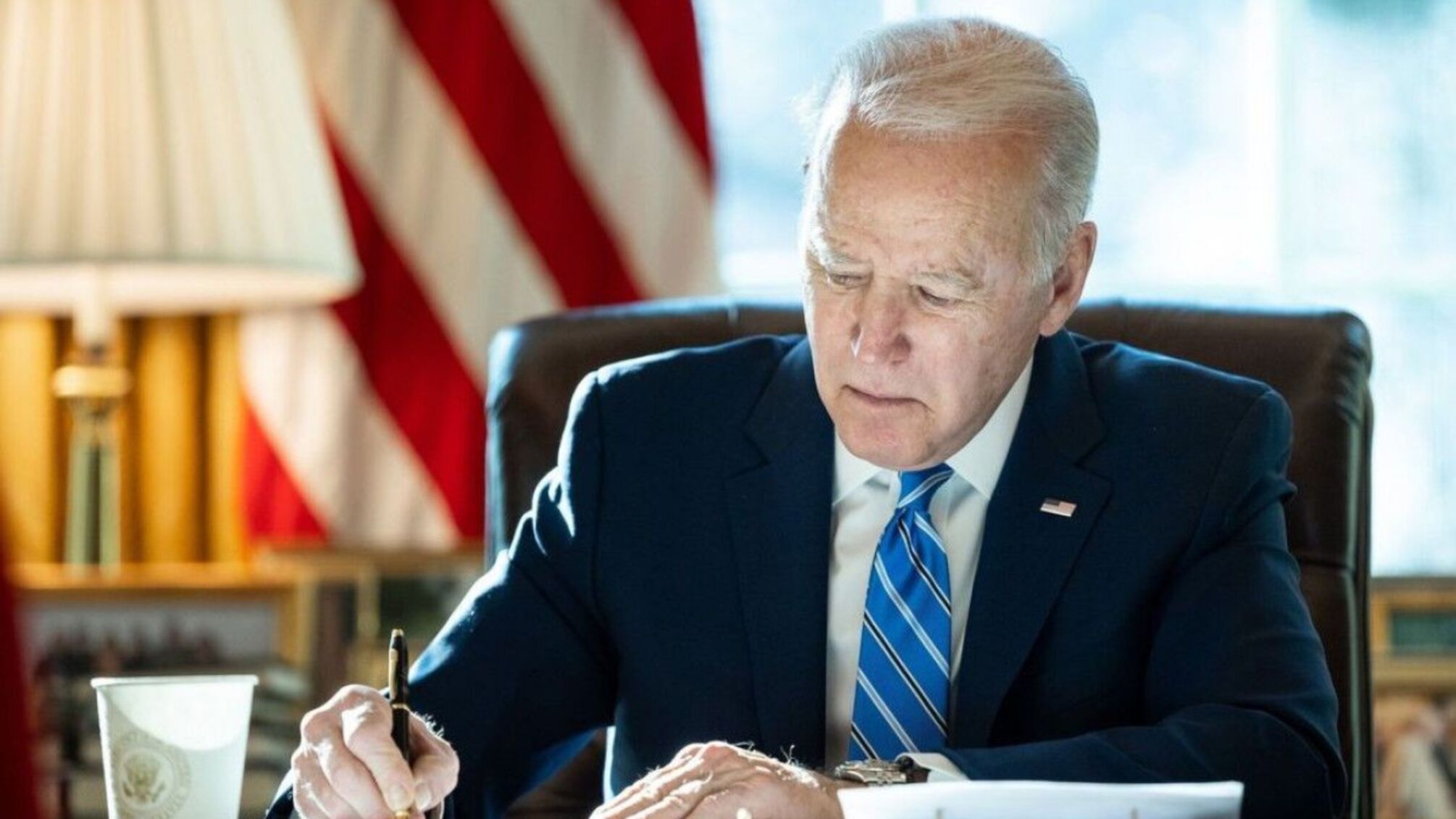 Байден підписав