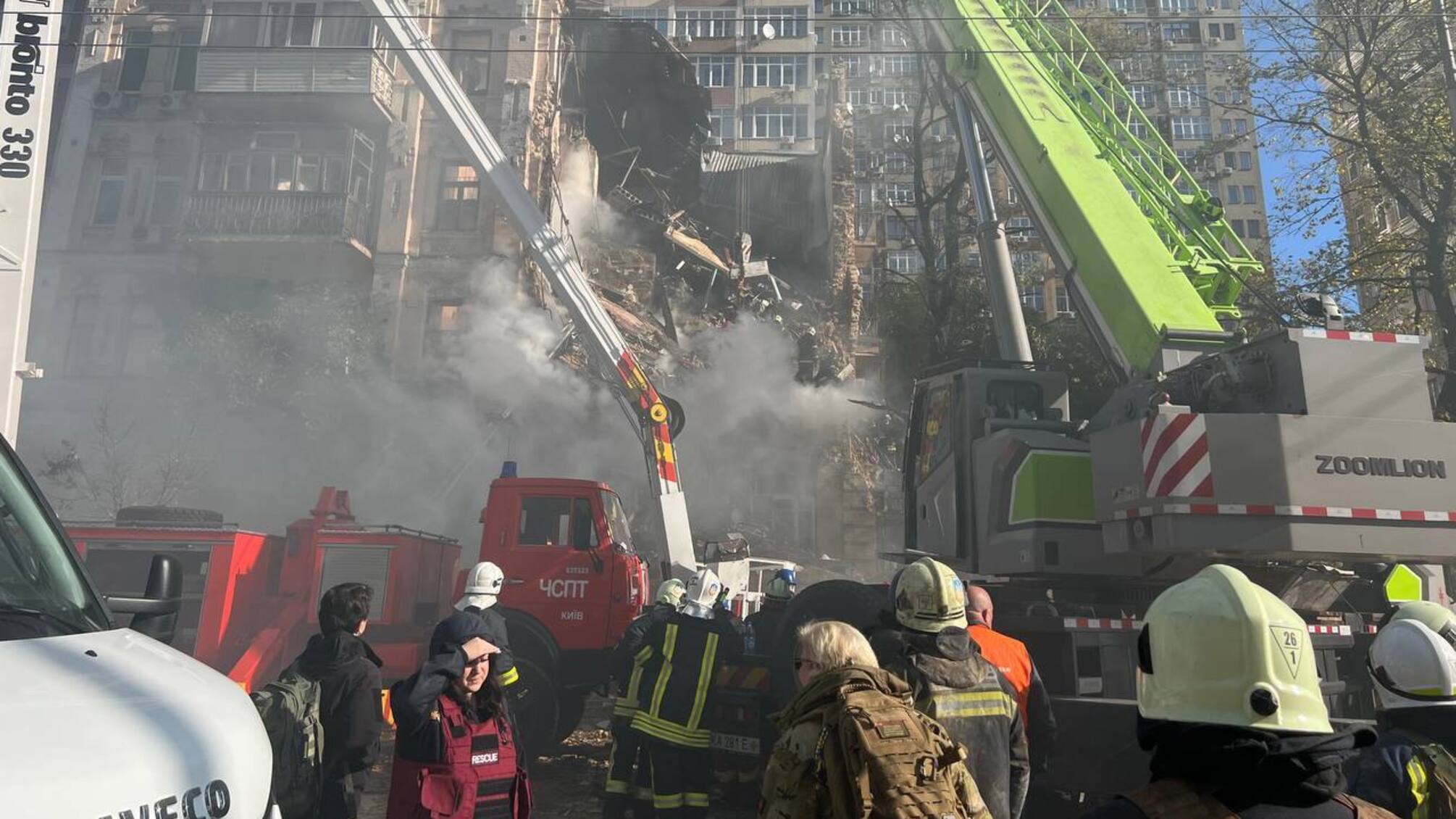 Атака дронов-камикадзе: в Киеве увеличилось количество погибших (фото)