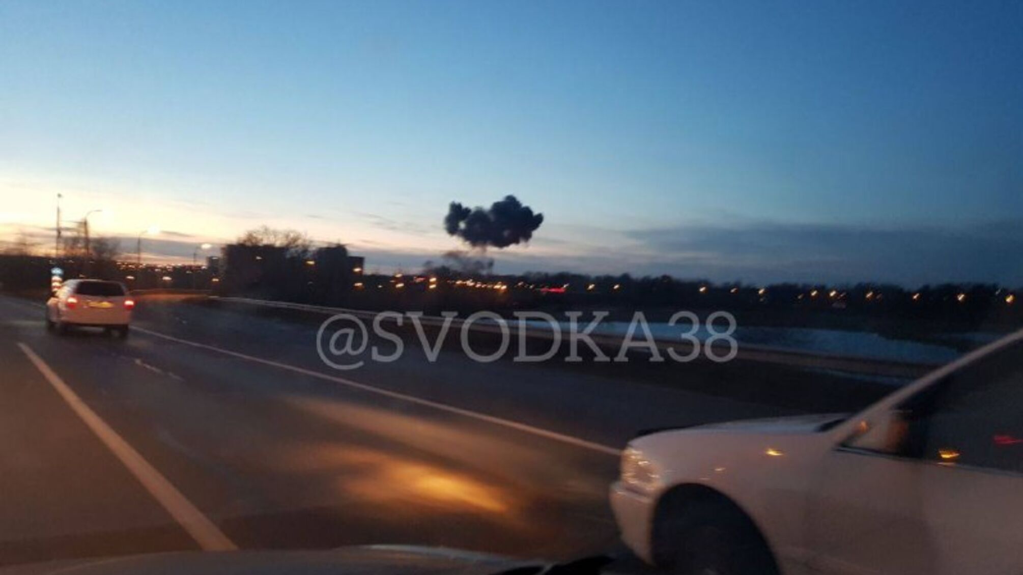 в Іркутську на житлові будинки впав винищувач