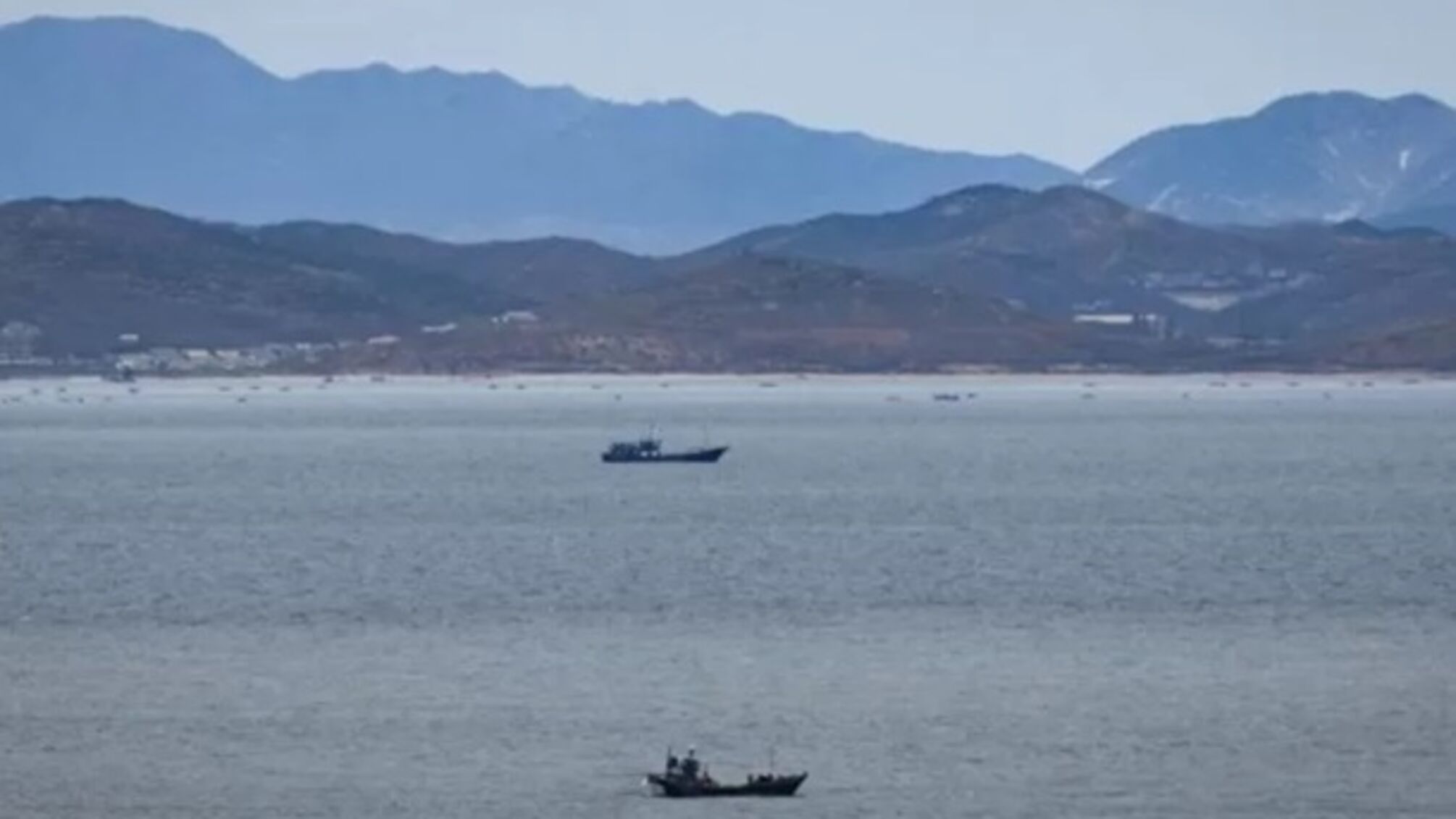 КНДР и Южная Корея обменялись выстрелами на морской границе