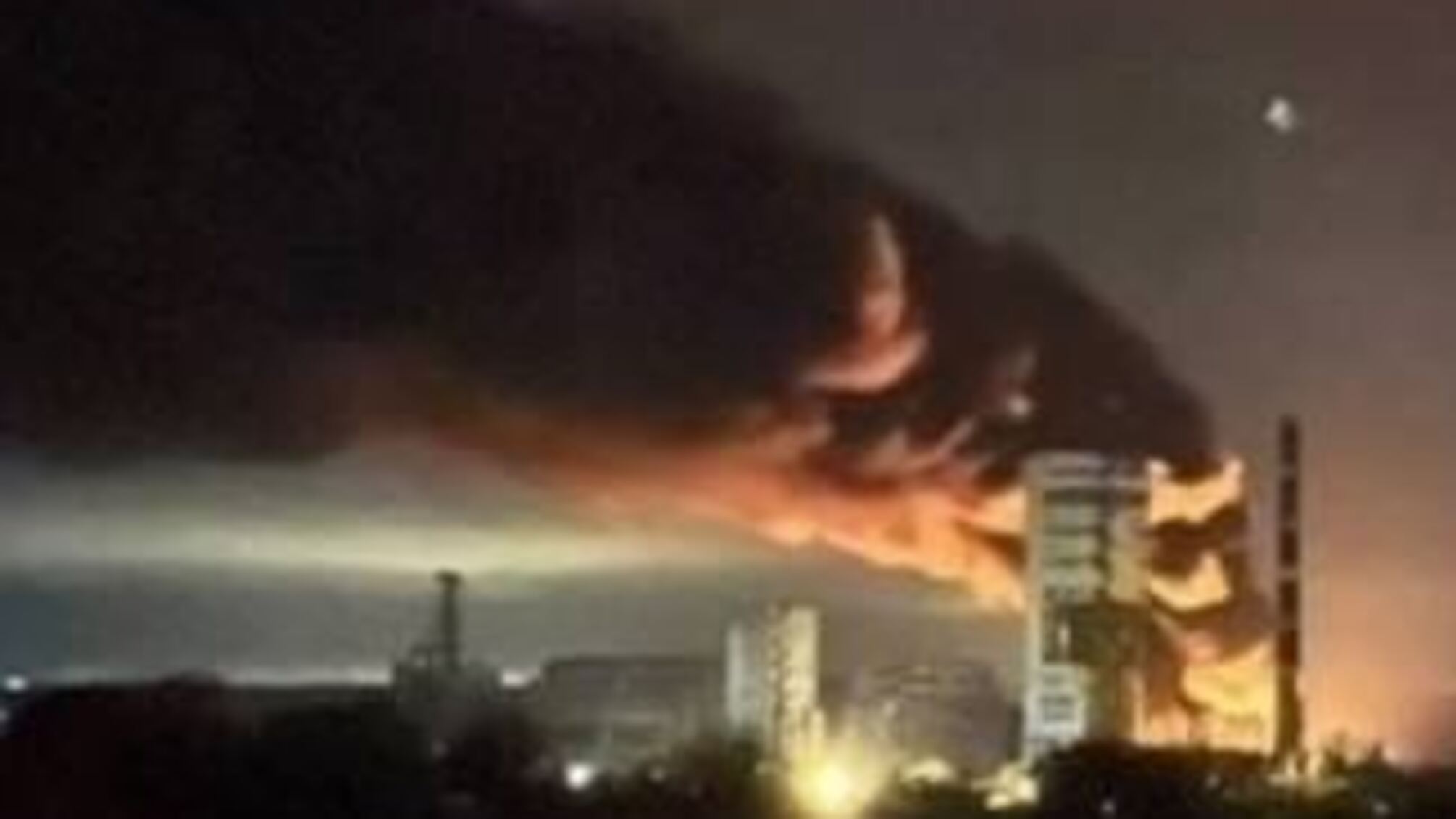 В оккупированном Луганске горит шахта