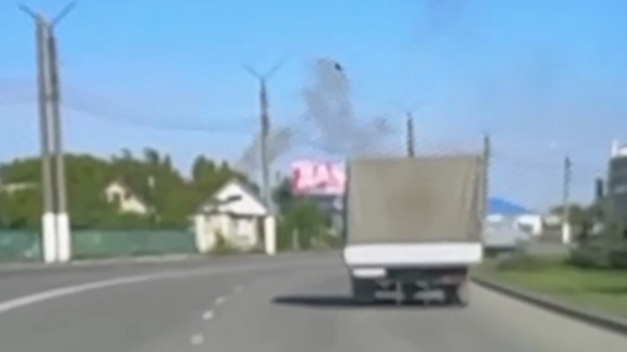 В оккупированном Мелитополе – взрывы: что известно (видео)