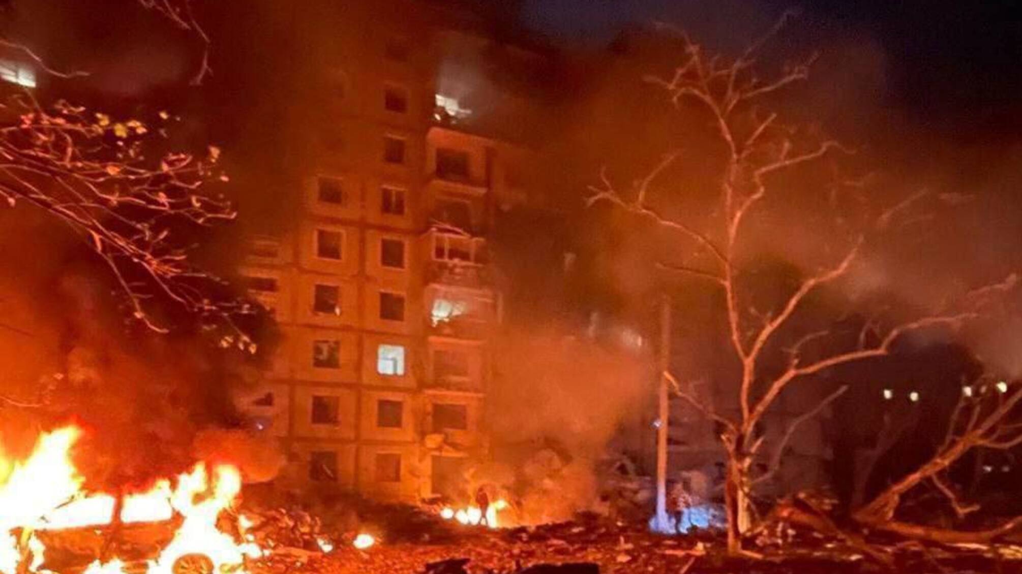 Ночью враг нанес ракетный удар по жилым кварталам Запорожья