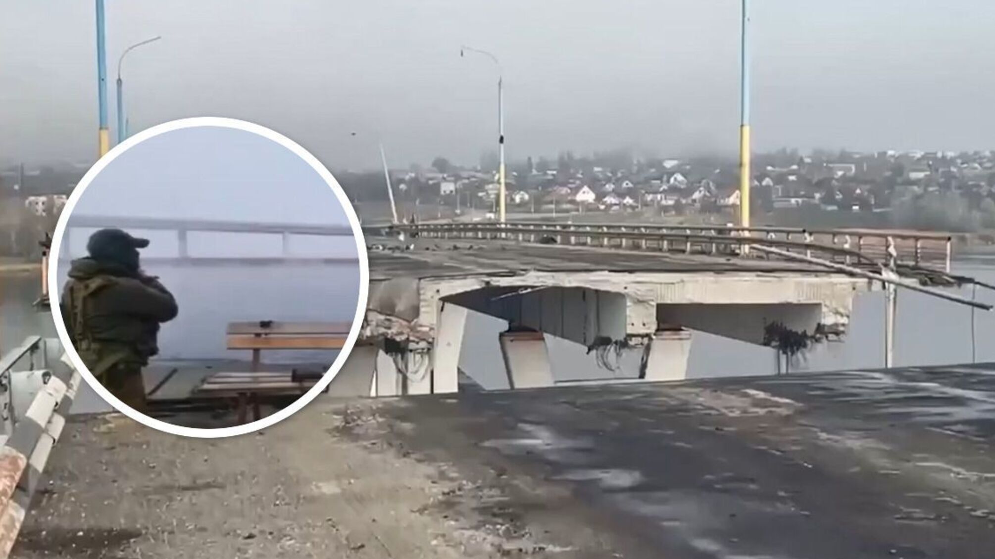 Появились кадры побега россиян из Херсона: идут пешком под Антоновским мостом (видео)