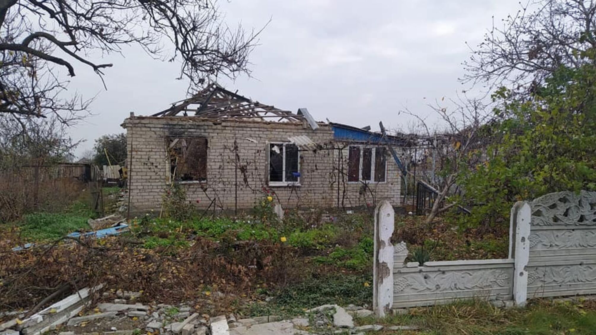 зруйнований будинок