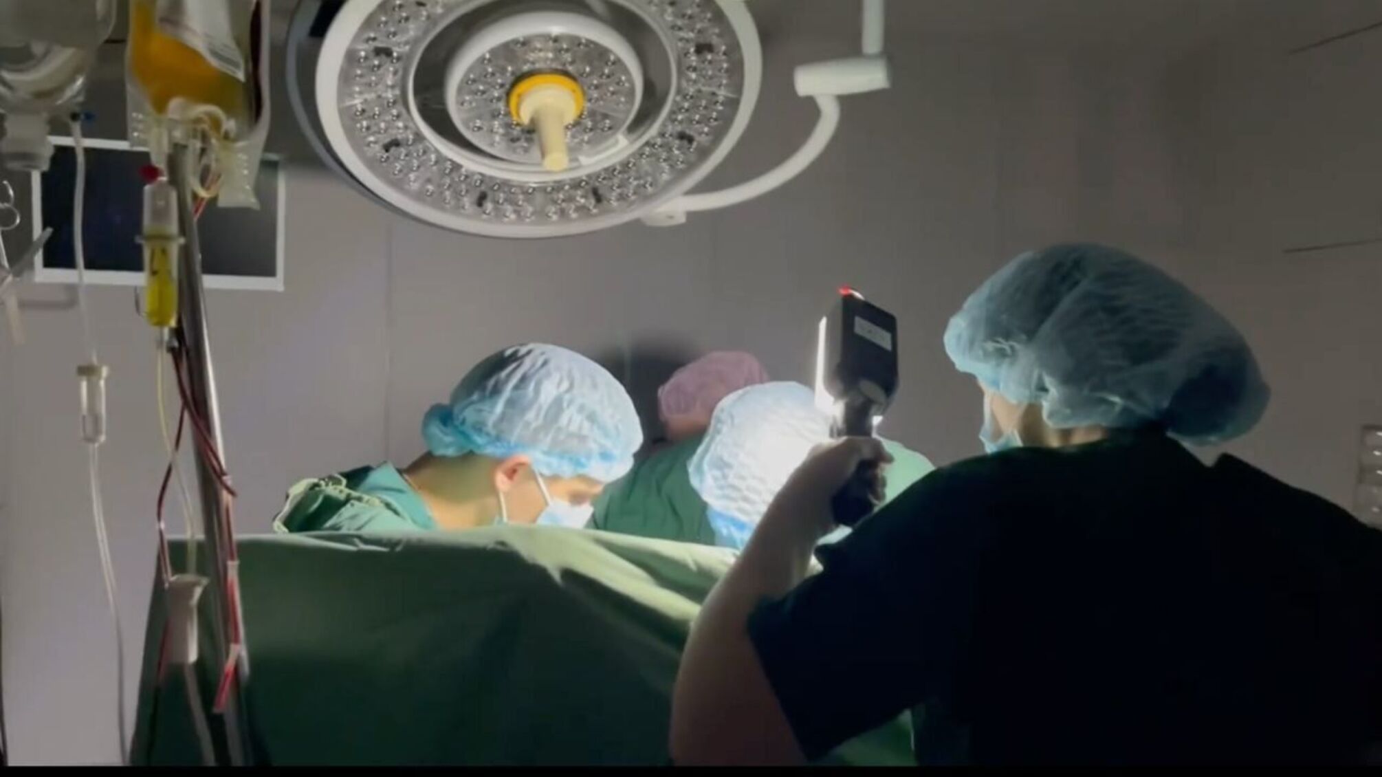 Институт сердца оперировал ребенка, когда исчез свет: как закончилась операция (фото)