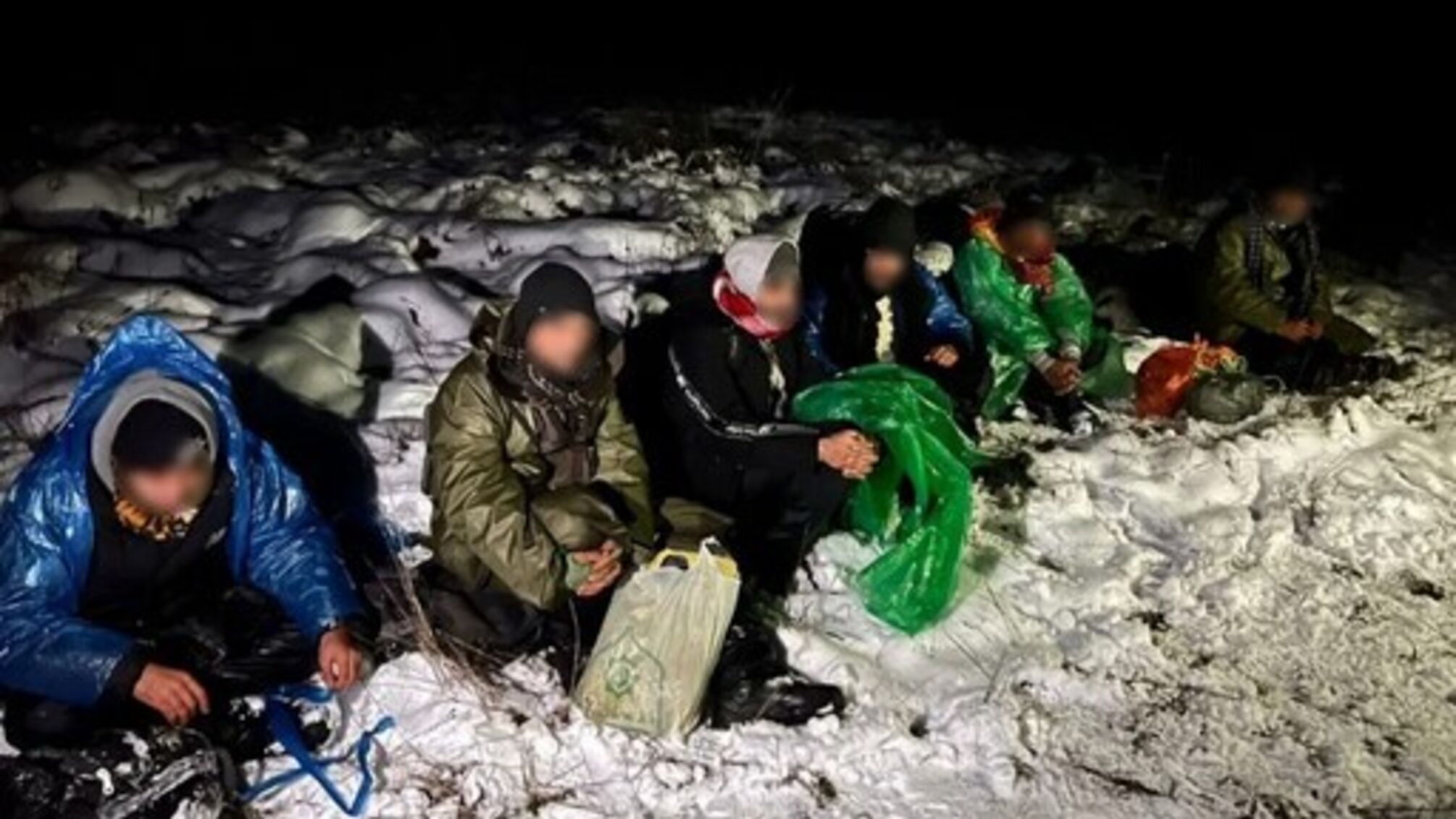 На північному кордоні України затримали нелегальних мігрантів, яких доставили білоруські прикордонники