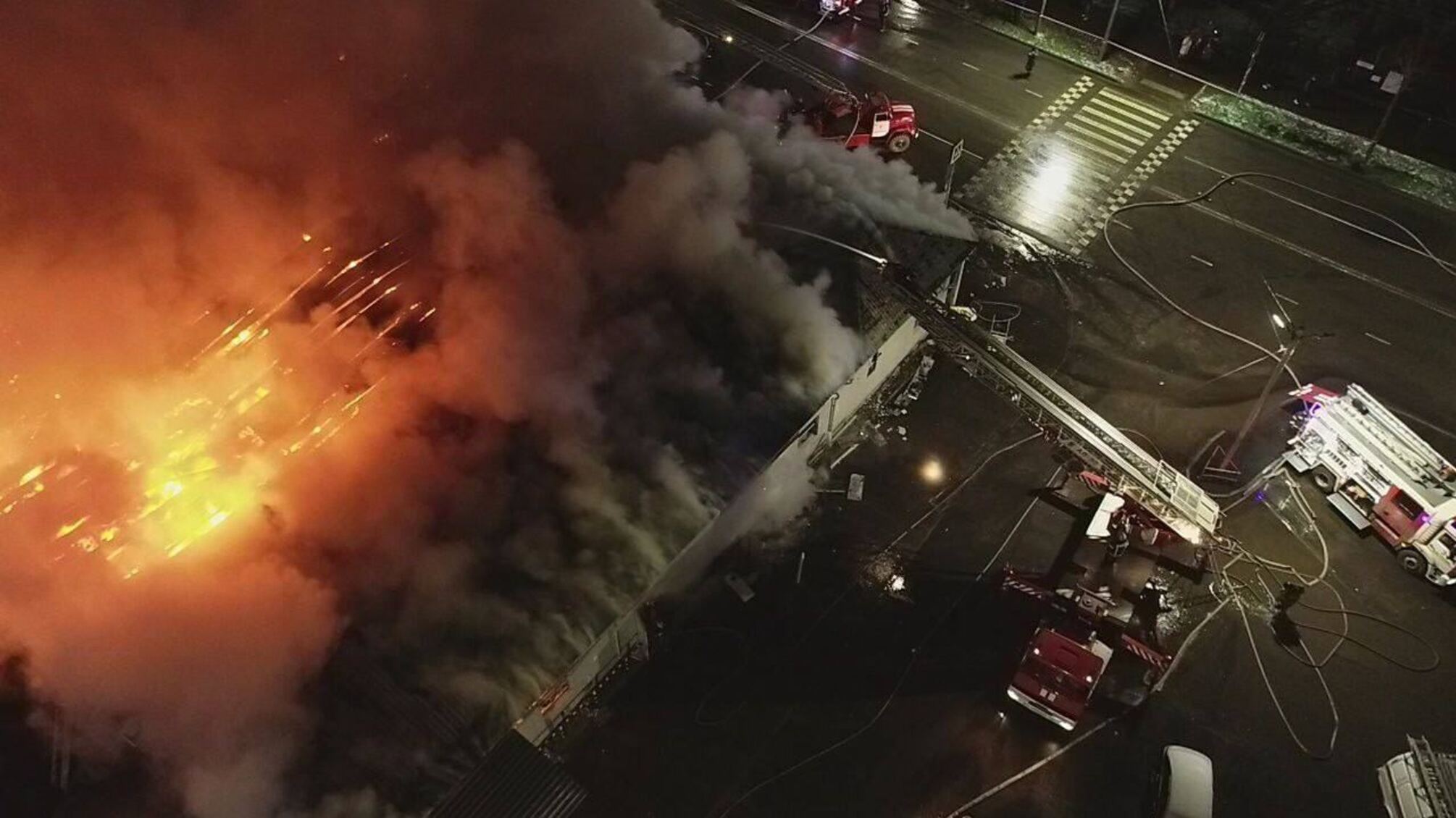 Сгорели заживо: в российском клубе 'Полигон' из-за пожара погибли 15 человек