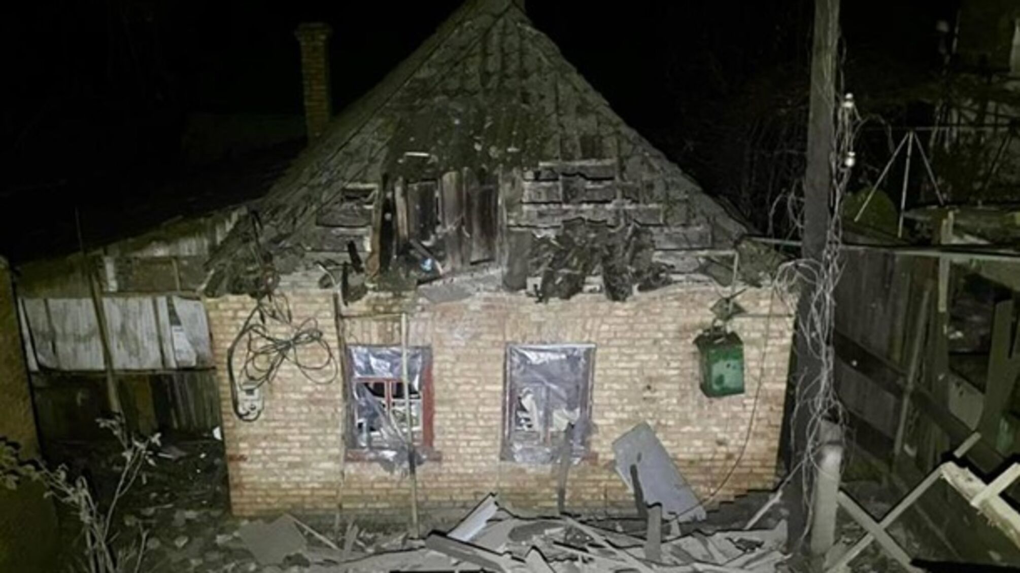 Последствия российского обстрела по Никополю