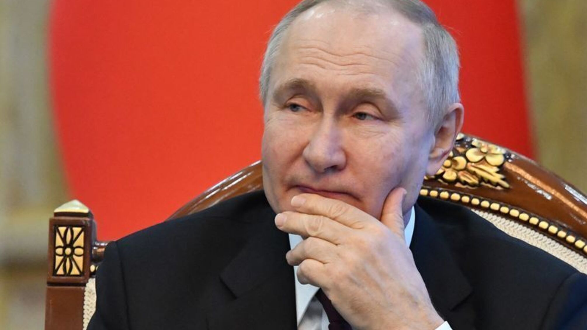 Путин созвал совбез, чтобы обсудить 'оборону россии'