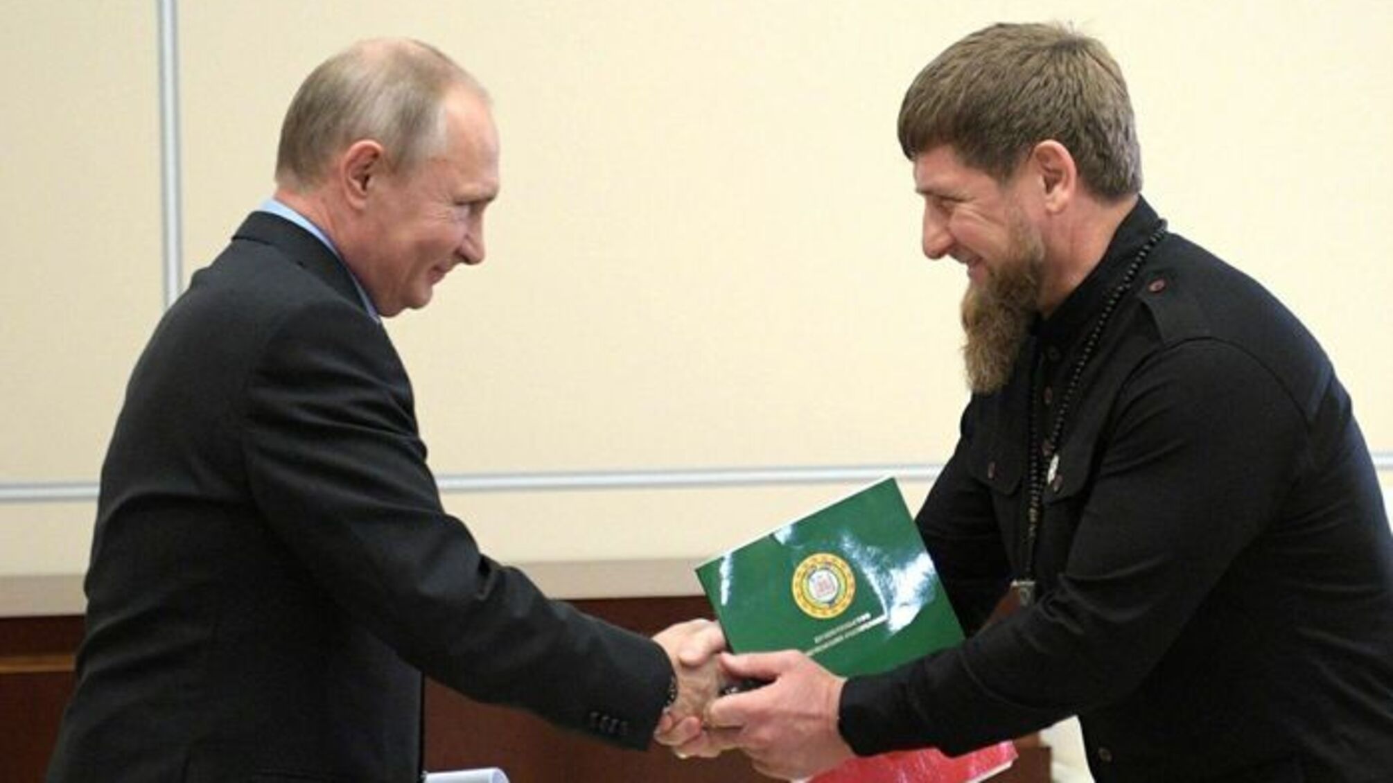 В 2018 году путин присвоил Кадырову воинское звание генерал-майора Росгвардии