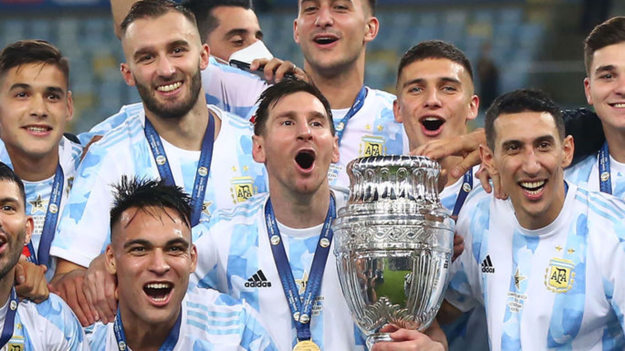 Святкування перемоги Аргентини на ЧС-2022 порівняли із майбутніми святкуваннями перемоги в Україні (відео)