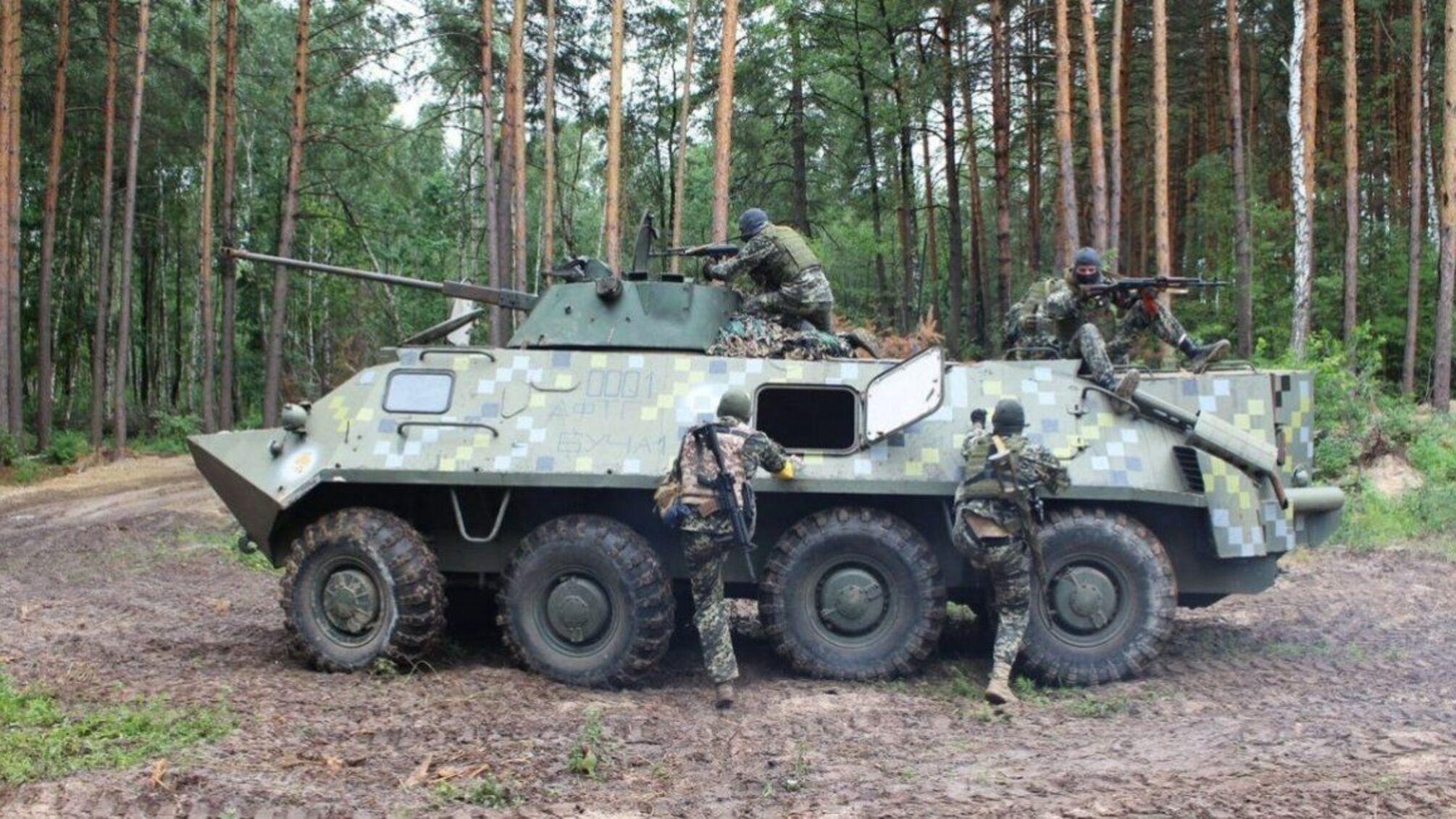 В ЗСУ засвітився 'франкенштейн' - саморобні машини, які військові збирають з російських трофеїв (фото)