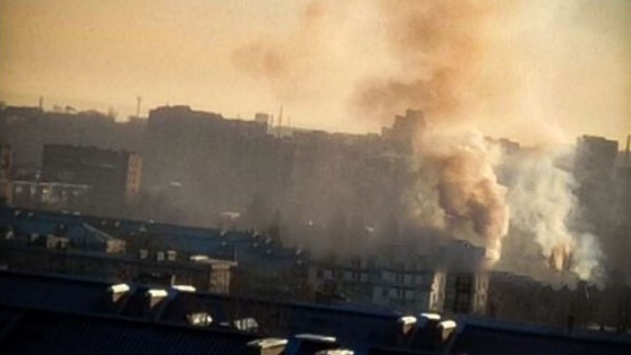 В Мариуполе школьники подожгли здание, их задержала полиция: подробности