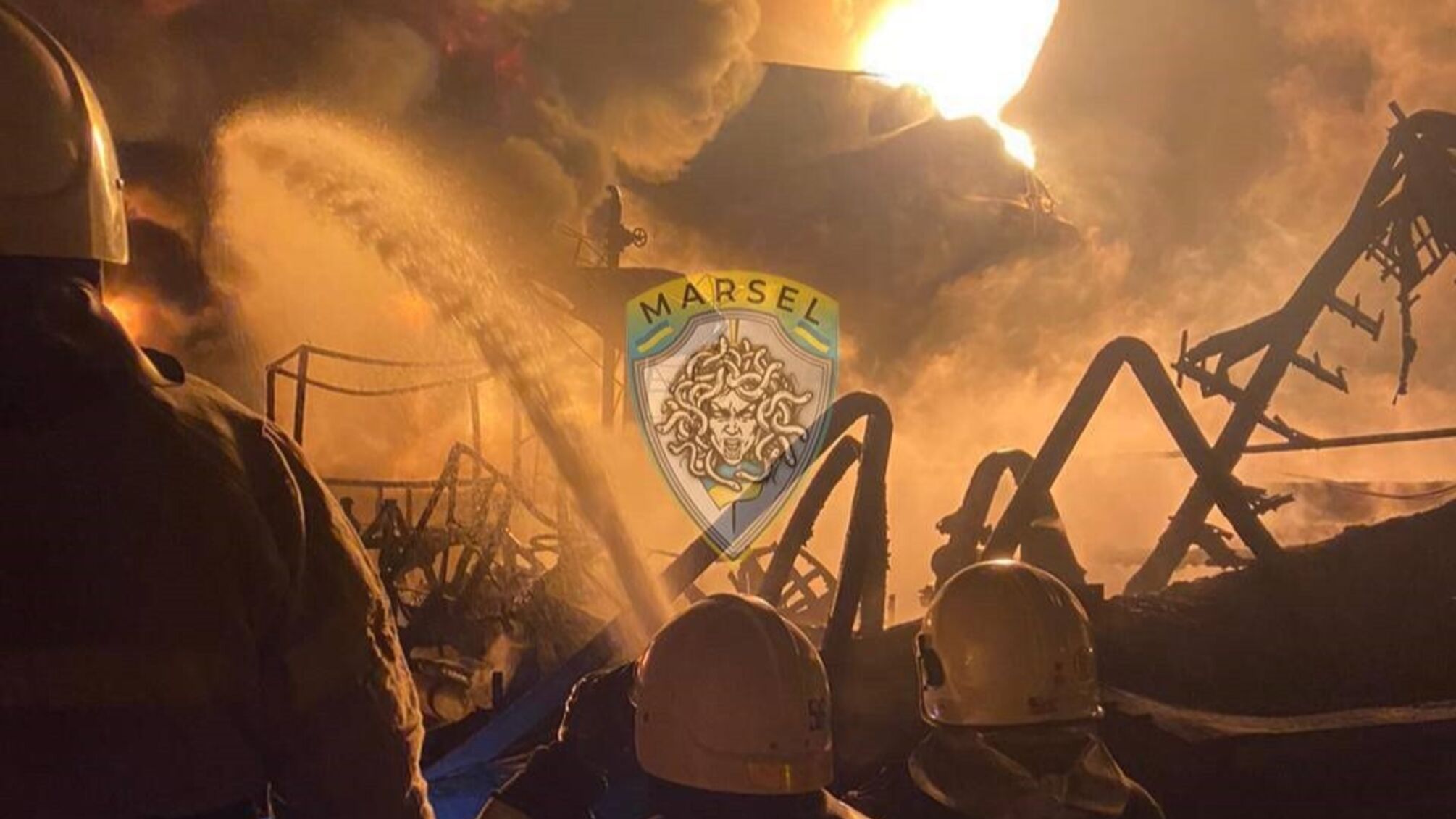 наслідки масштабної пожежі після удару ракетами С-300 по території Ізюмського району на Харківщині