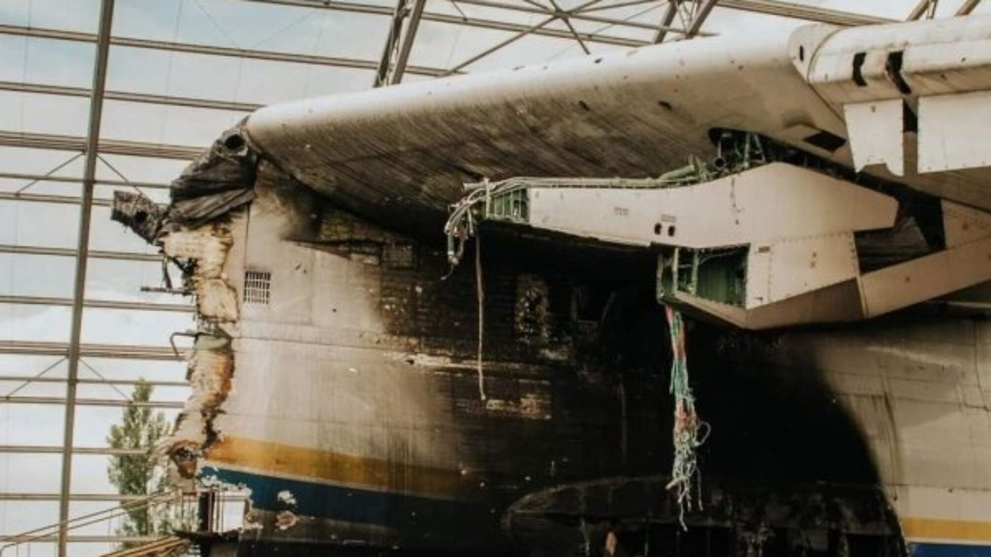 Росіяни вкрали запчастини зі знищеного літака 'Мрія' – полковник ЗСУ