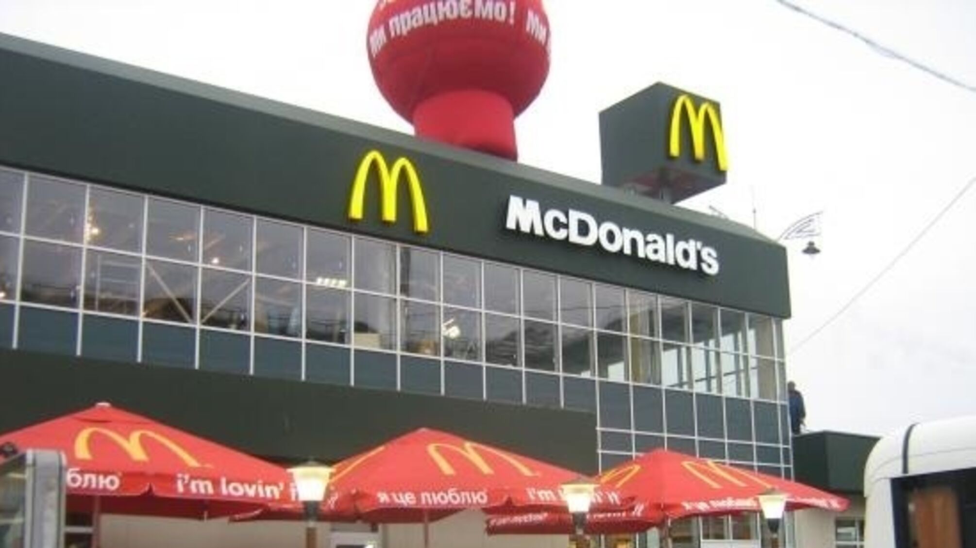 В Киеве вблизи станции метро Крещатик скончался человек