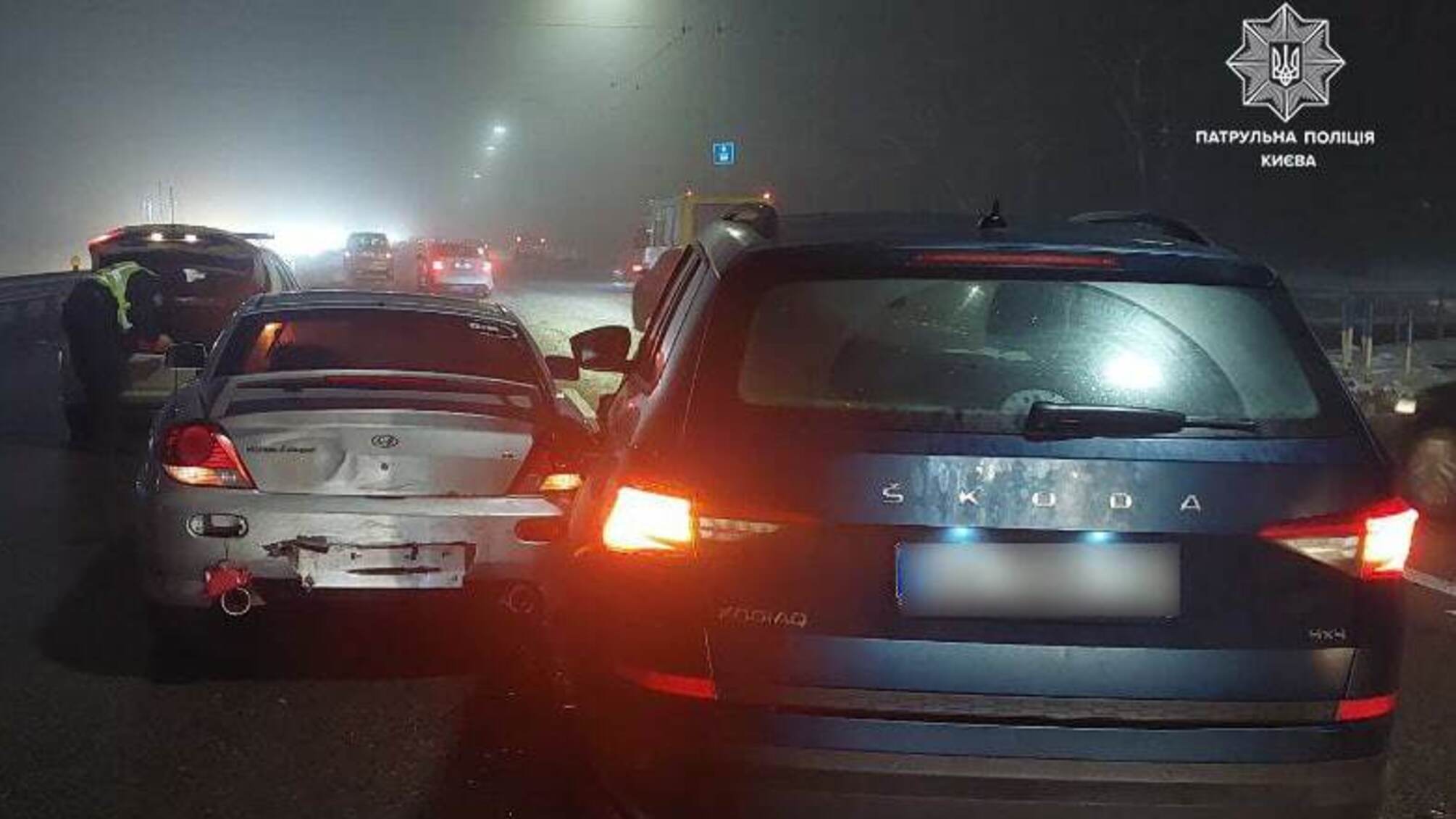 Пьяная водительница спровоцировала тройное ДТП в Киеве: подробности масштабной аварии