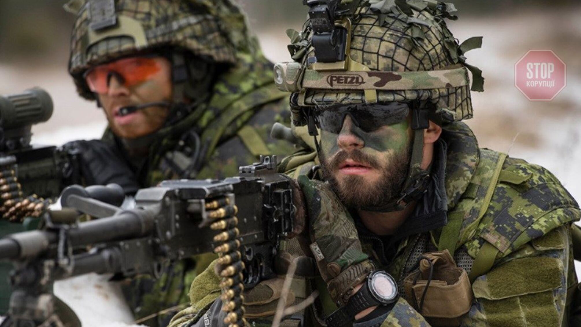 Канада евакуює своїх військових інструкторів з України 