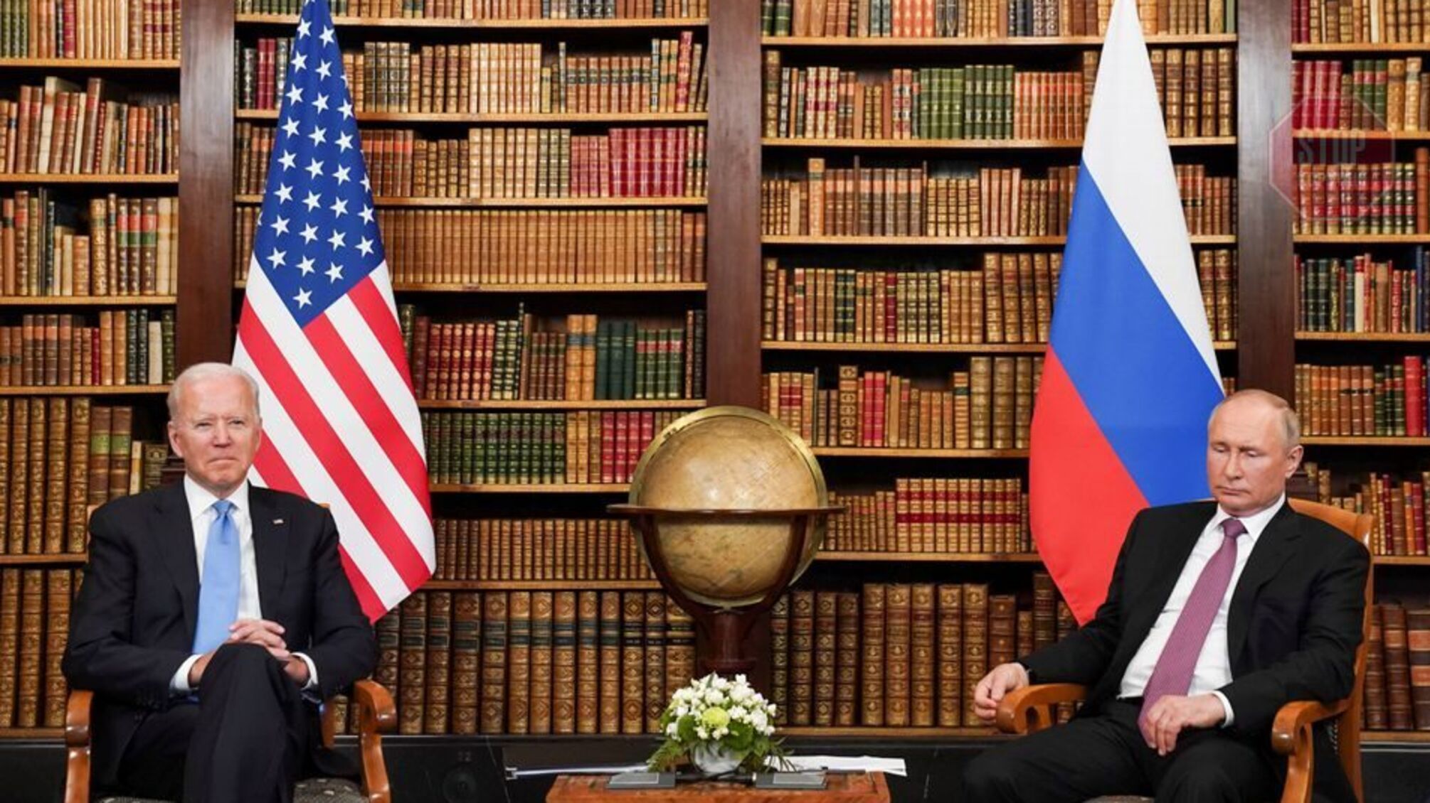 Байден і Путін завершили розмову: що далі з атакою Росії? (доповнено)