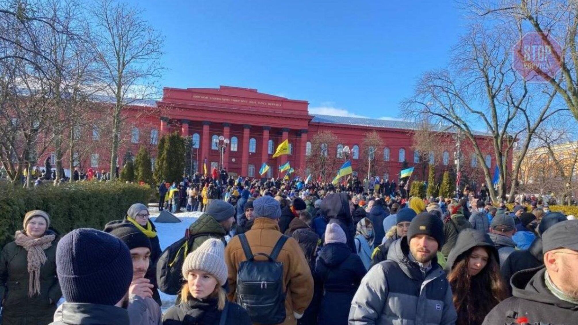 Марш єдності: у Києві тисячі киян долучаються до патріотичної ходи (відео)