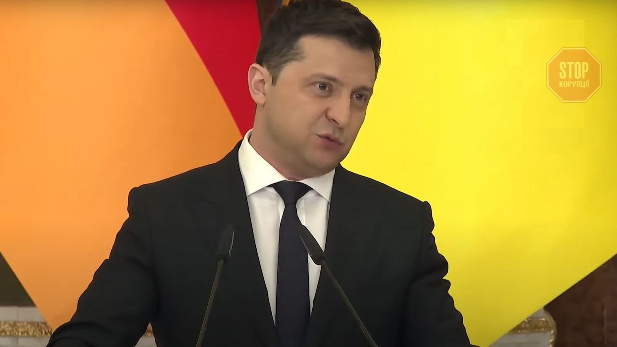 Зеленський пояснив, де перебуває його дружина та сім'я