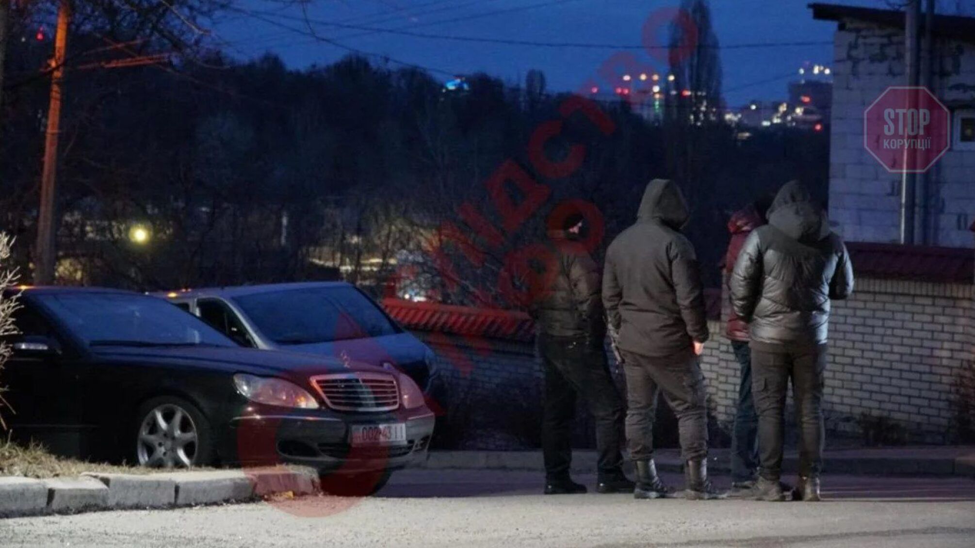 ЗМІ: навколо маєтку Медведчука фіксують підозрілу активність