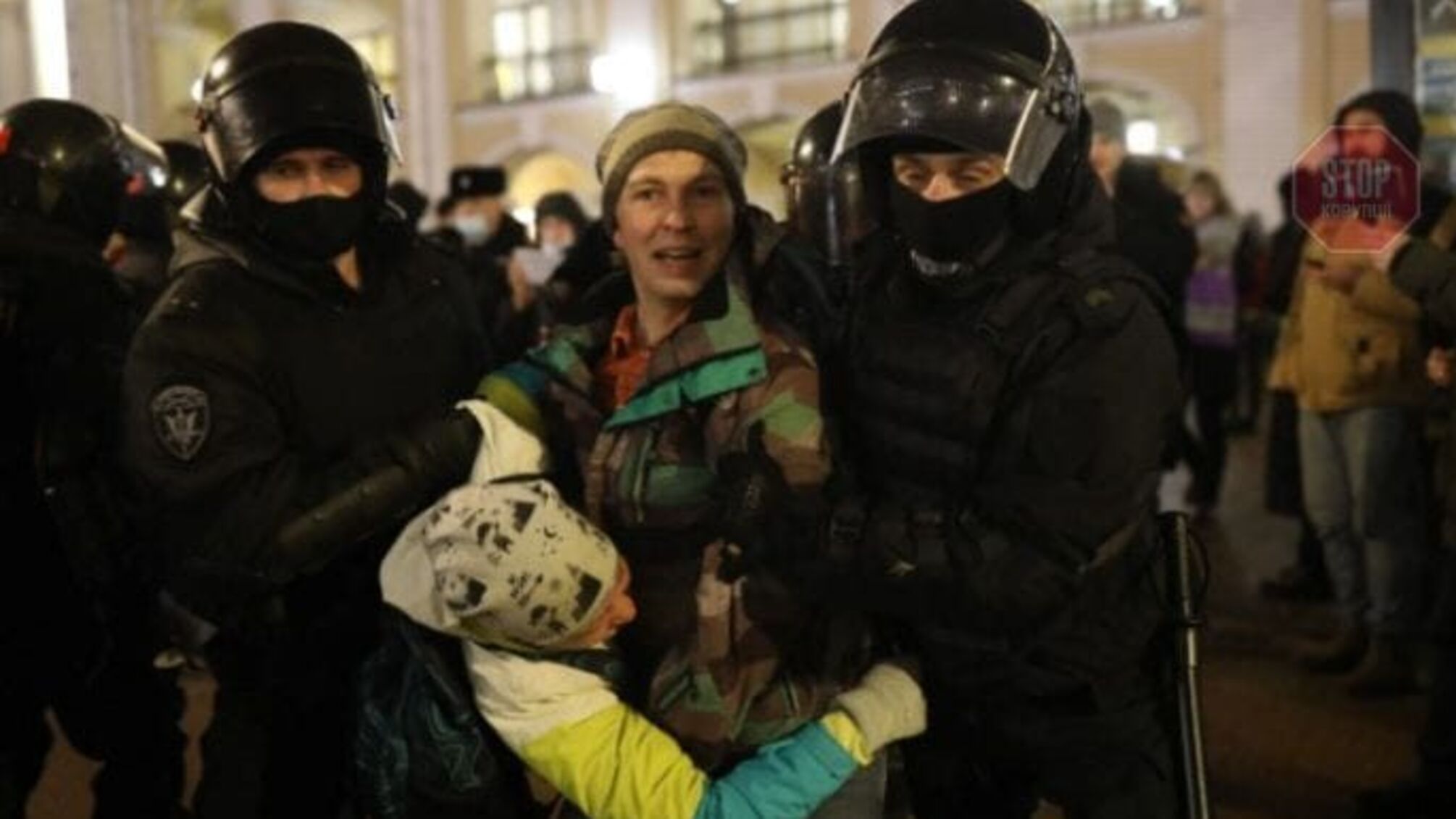 У Росії проходять масові протести проти вторгнення в Україну: затримано більше півтори сотні людей