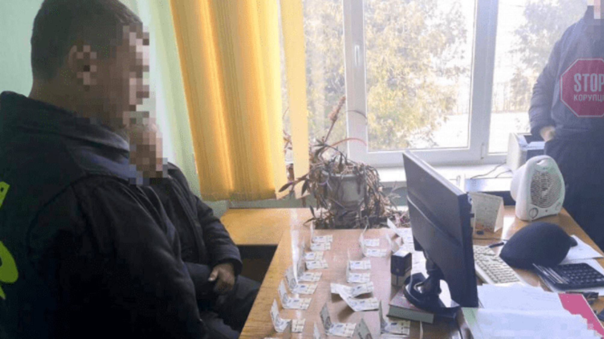 В Івано-Франківській області затримали директора філії облавтодору за вимагання хабаря (фото)