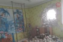 Окупанти обстріляли Станицю Луганську: снаряд влучив у дитячий садок (фото)