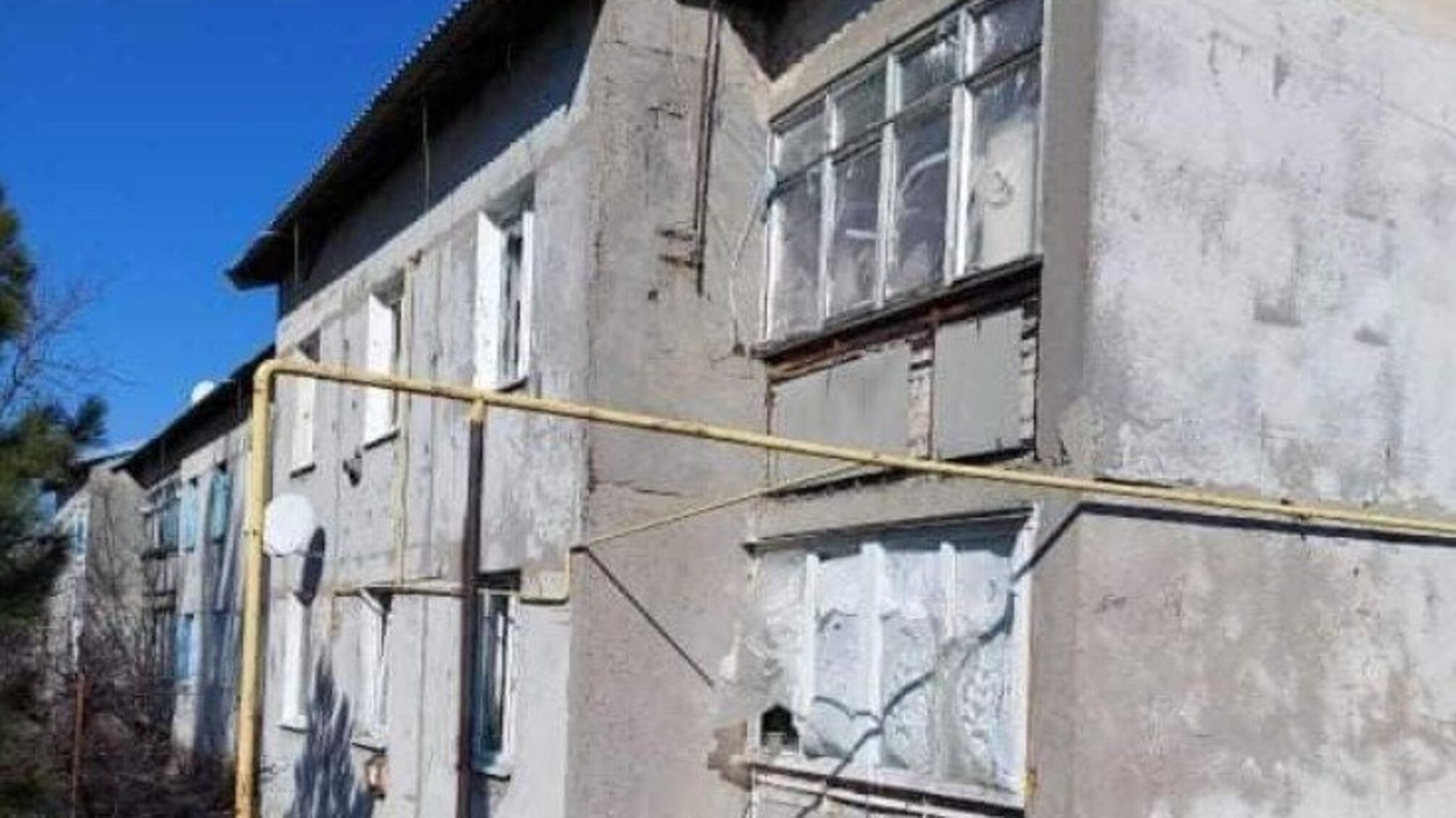 Щастя закрите на в'їзд та виїзд - місцева адміністрації