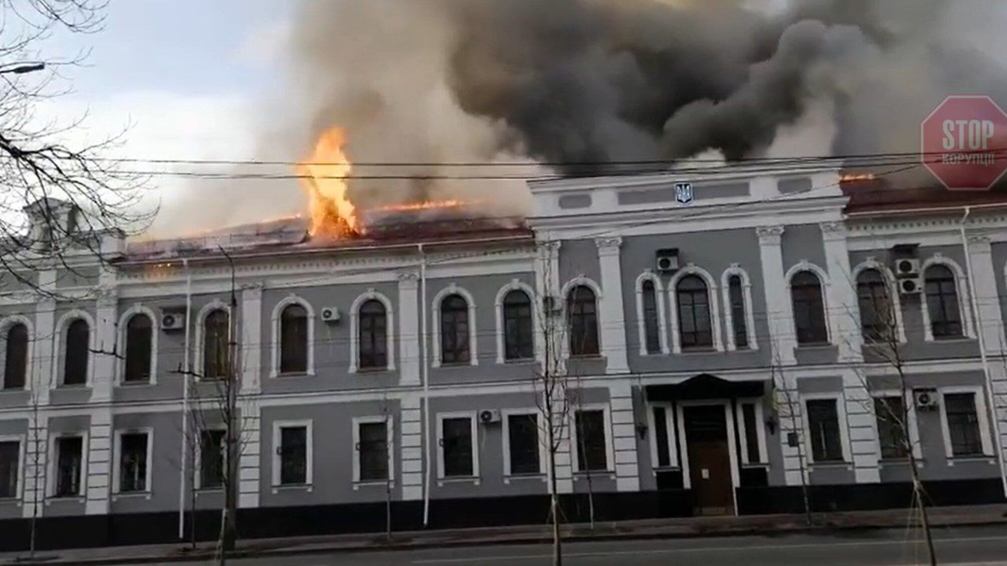 У будівлю СБУ Чернігова влучило два снаряди