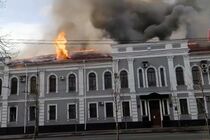 В здание СБУ Чернигова попали два снаряда