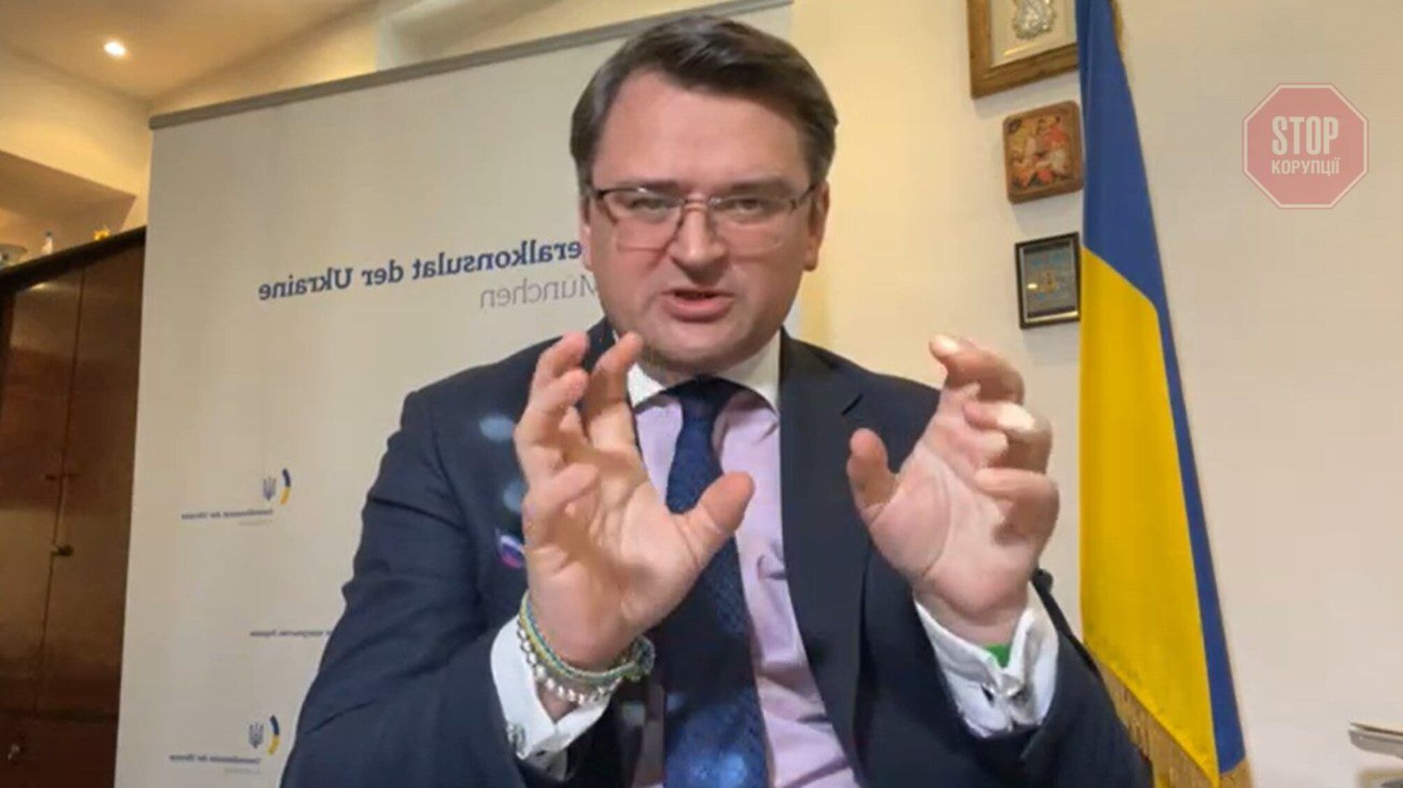 Кулеба призвал Запад провести беспристрастное расследование «псевдобстрелов»