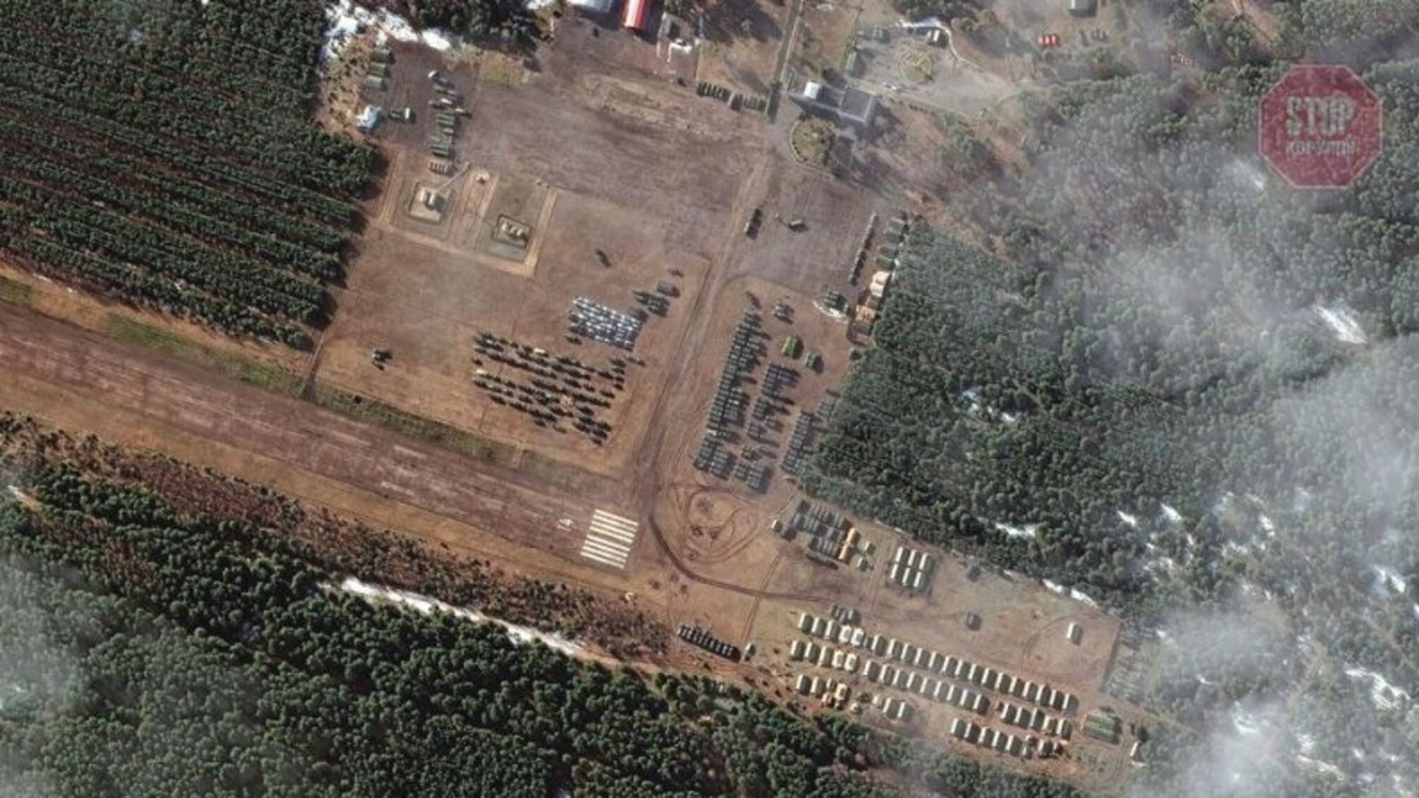 Появились новые снимки дислокации российских войск у украинских границ