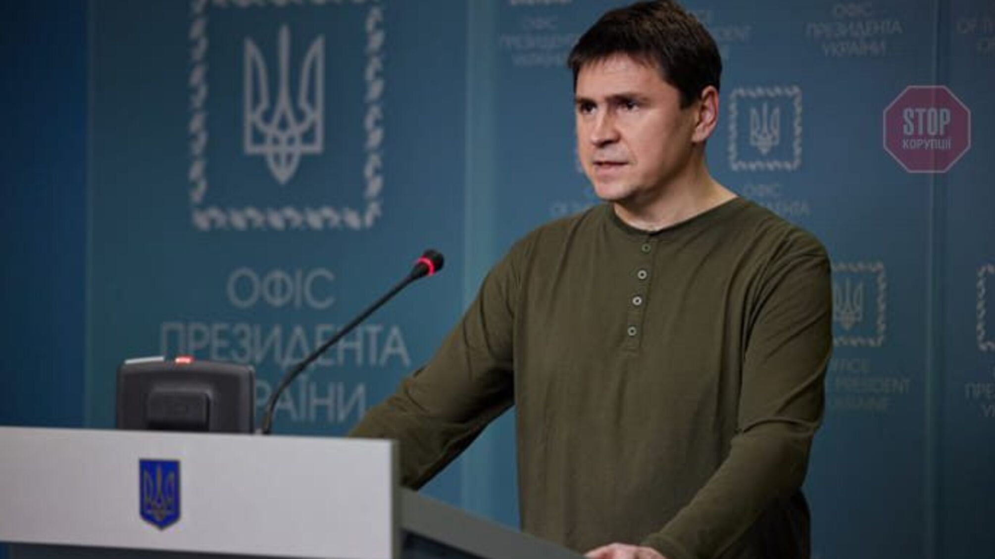 Подоляк: Из-за войны с Россией 3 млн человек стали беженцами