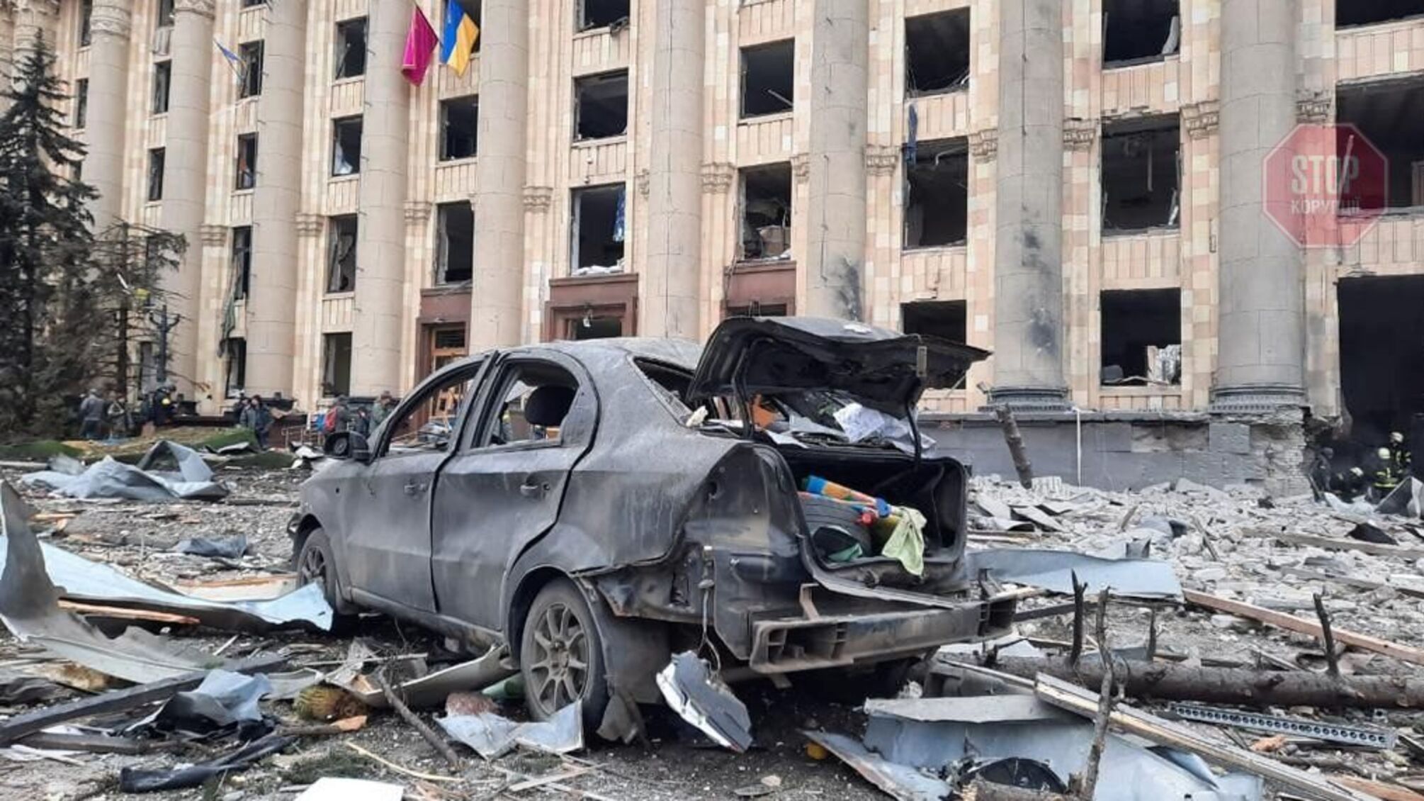 В Харькове ракета попала в ОГА: по меньшей мере двое погибших