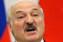 Лукашенко запевняє, що його військові не воюють проти України війні
