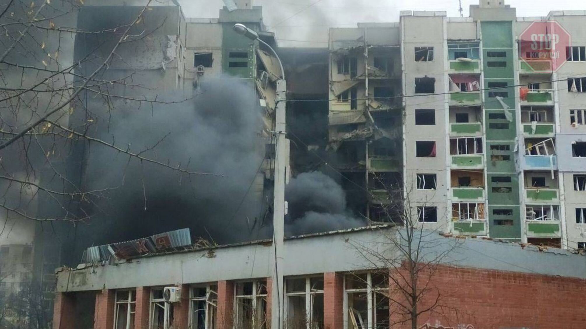 Оккупанты повредили 87 жилых домов в Киеве