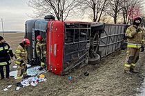 У Польщі перекинувся автобус із біженцями з України, серед постраждалих є діти