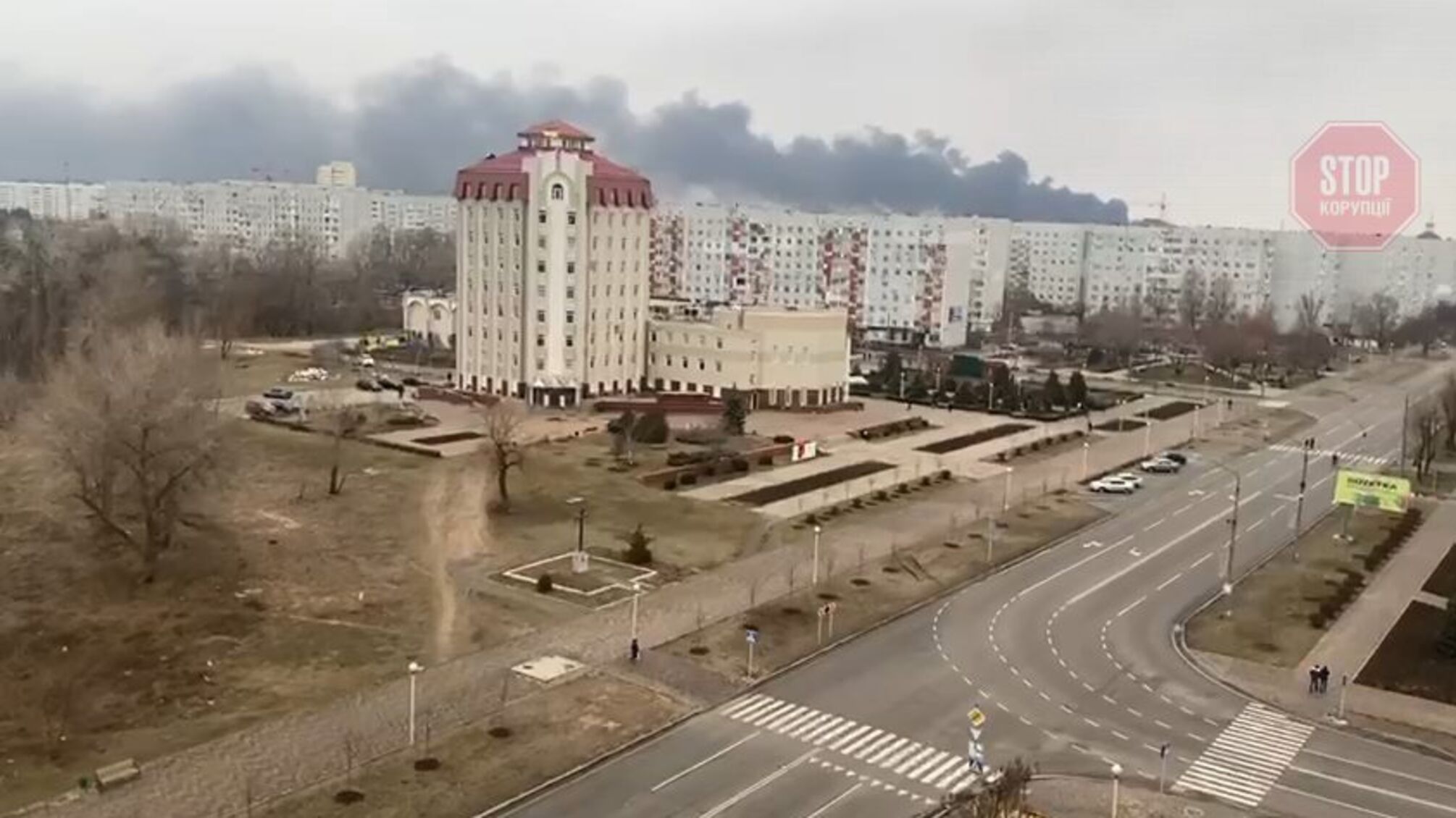 В Енергодарі росіяни обстрілюють блокпост та мирне населення (відео)
