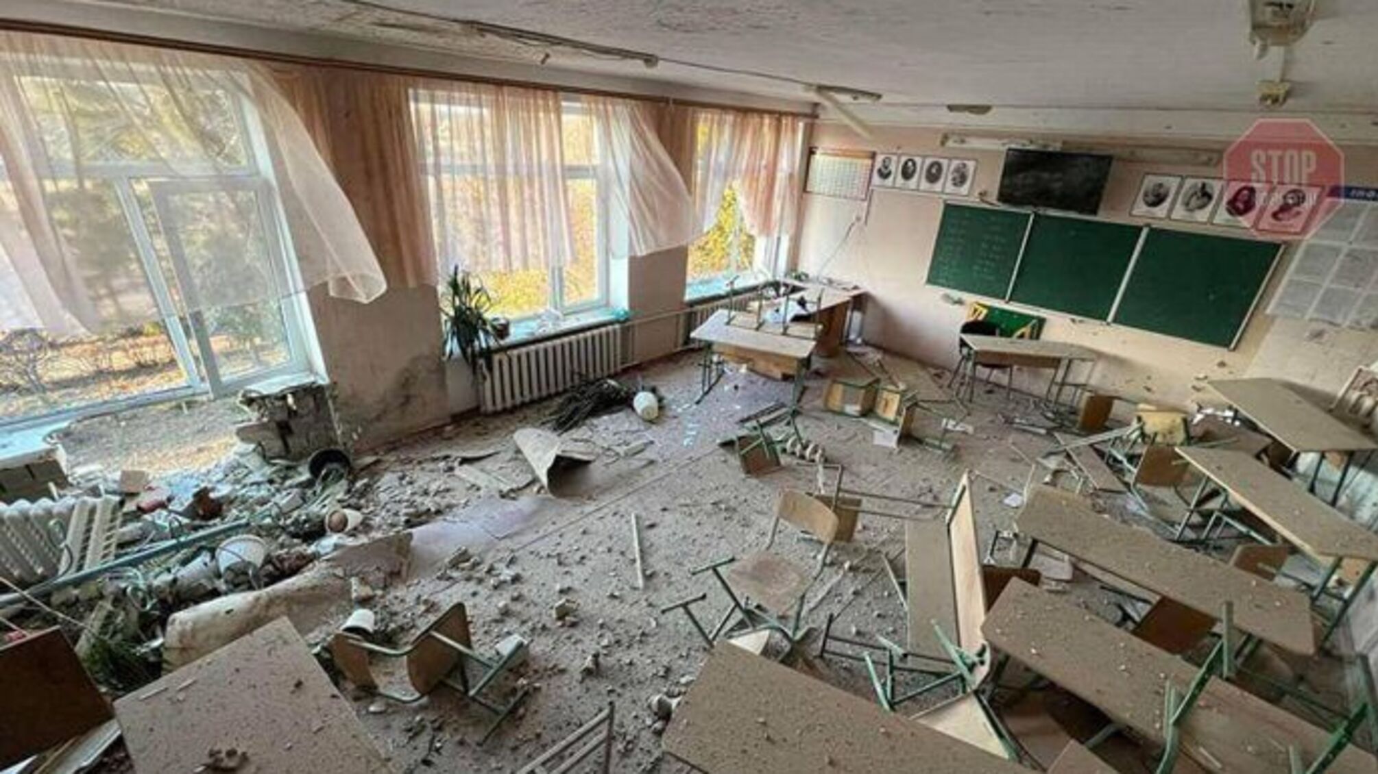 Мінімум 45 київських шкіл знищено окупантами